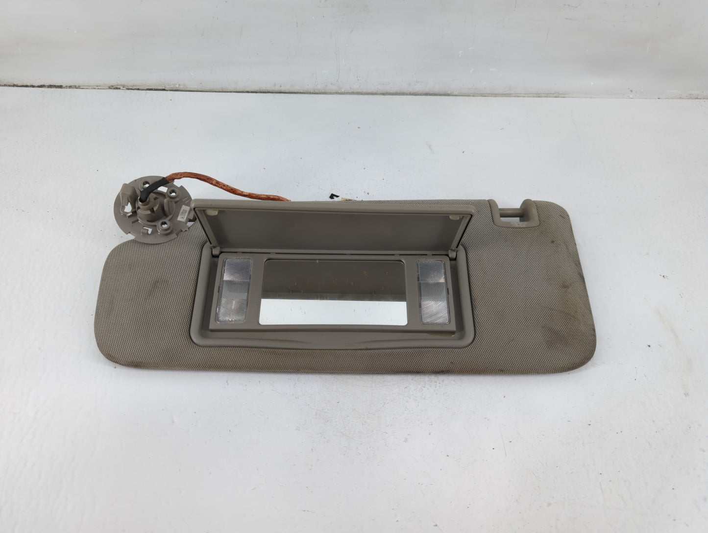 2014-2018 Cadillac Ats Sun Visor Shade Replacement Driver Left Mirror Fits Fits 2014 2015 2016 2017 2018 2019 OEM Used Auto 