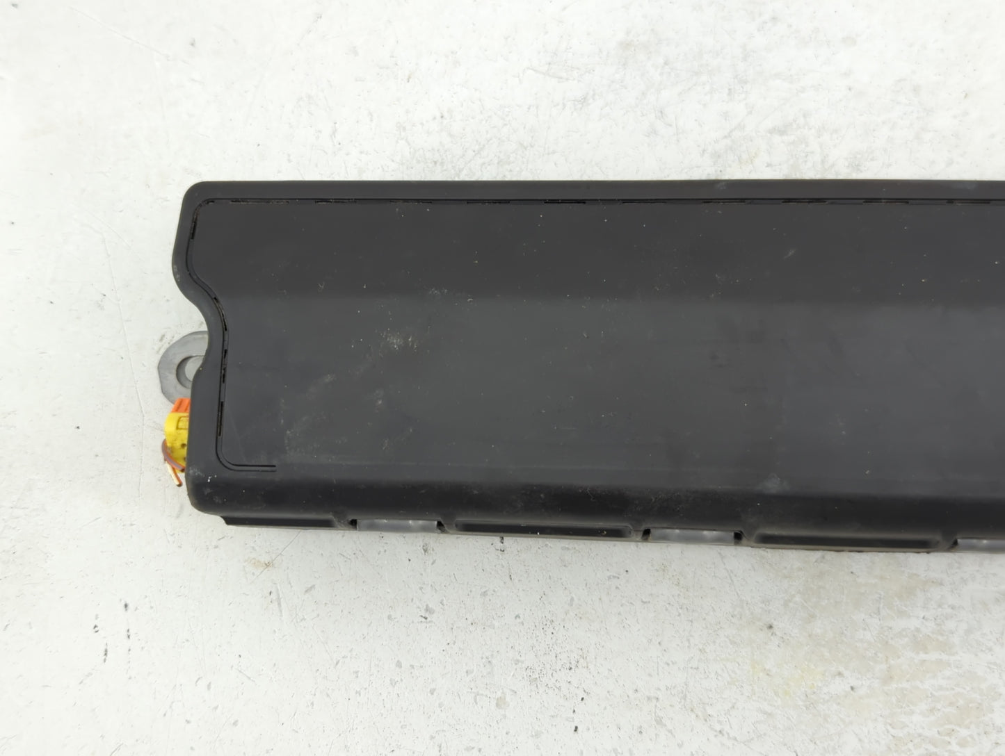 2014 Cadillac Ats Air Bag Passenger Right Knee OEM P/N:22909876 Fits OEM Used Auto Parts - Oemusedautoparts1.com