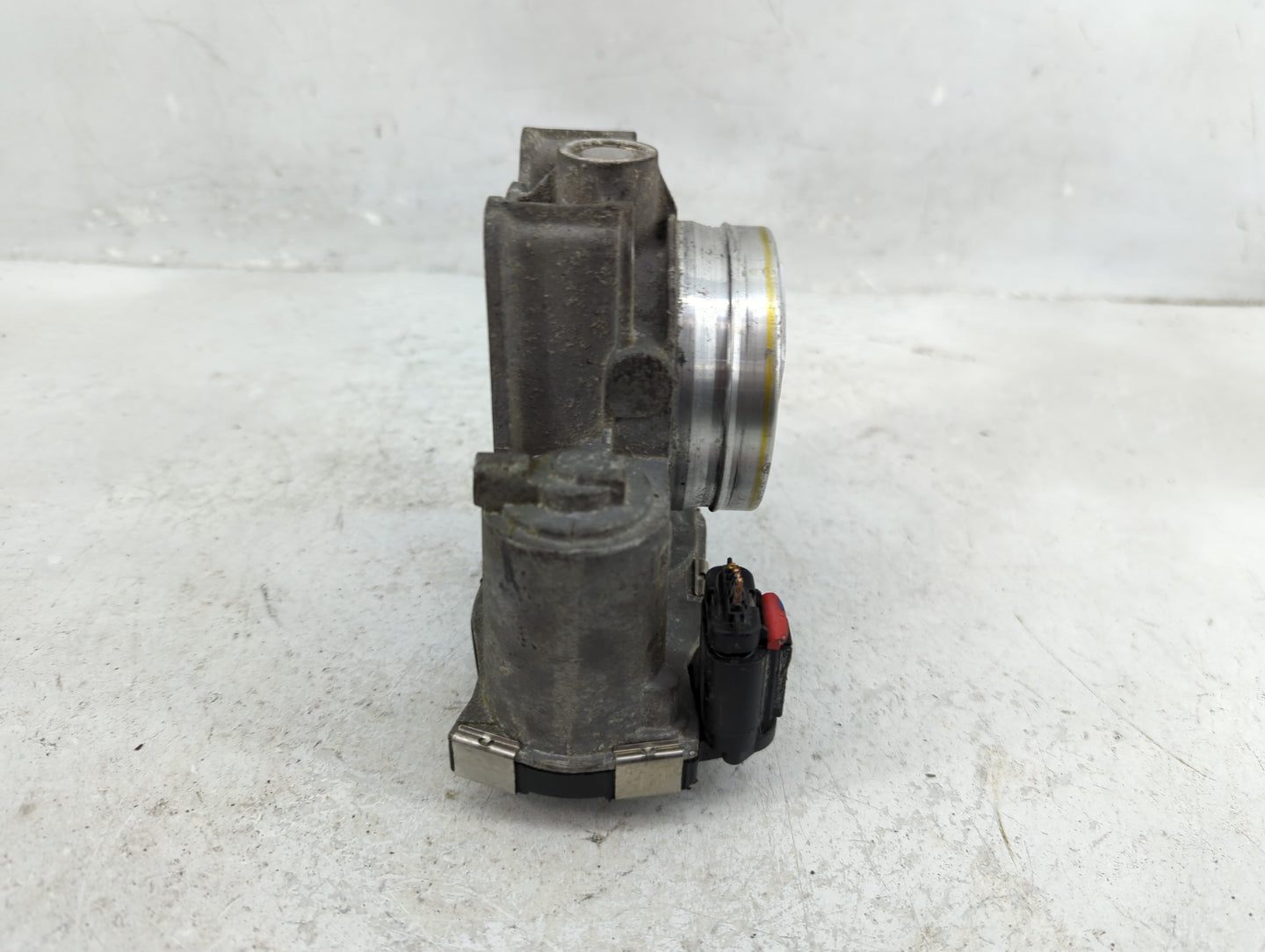 2013-2018 Cadillac Ats Throttle Body P/N:12627067DA Fits Fits 2013 2014 2015 2016 2017 2018 2019 2020 2021 OEM Used Auto Par