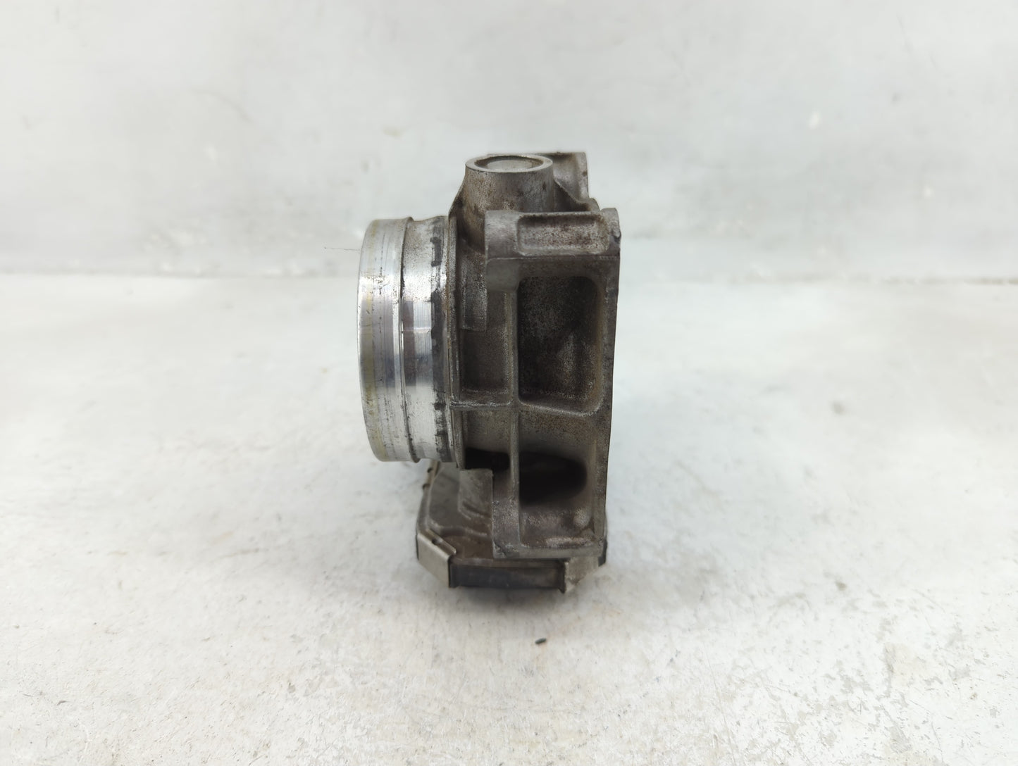 2013-2018 Cadillac Ats Throttle Body P/N:12627067DA Fits Fits 2013 2014 2015 2016 2017 2018 2019 2020 2021 OEM Used Auto Par