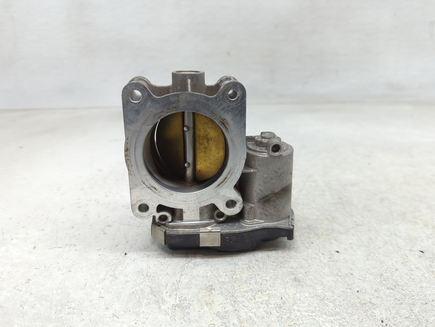 2013-2018 Cadillac Ats Throttle Body P/N:12670937AA Fits Fits 2013 2014 2015 2016 2017 2018 2019 2020 2021 OEM Used Auto Par
