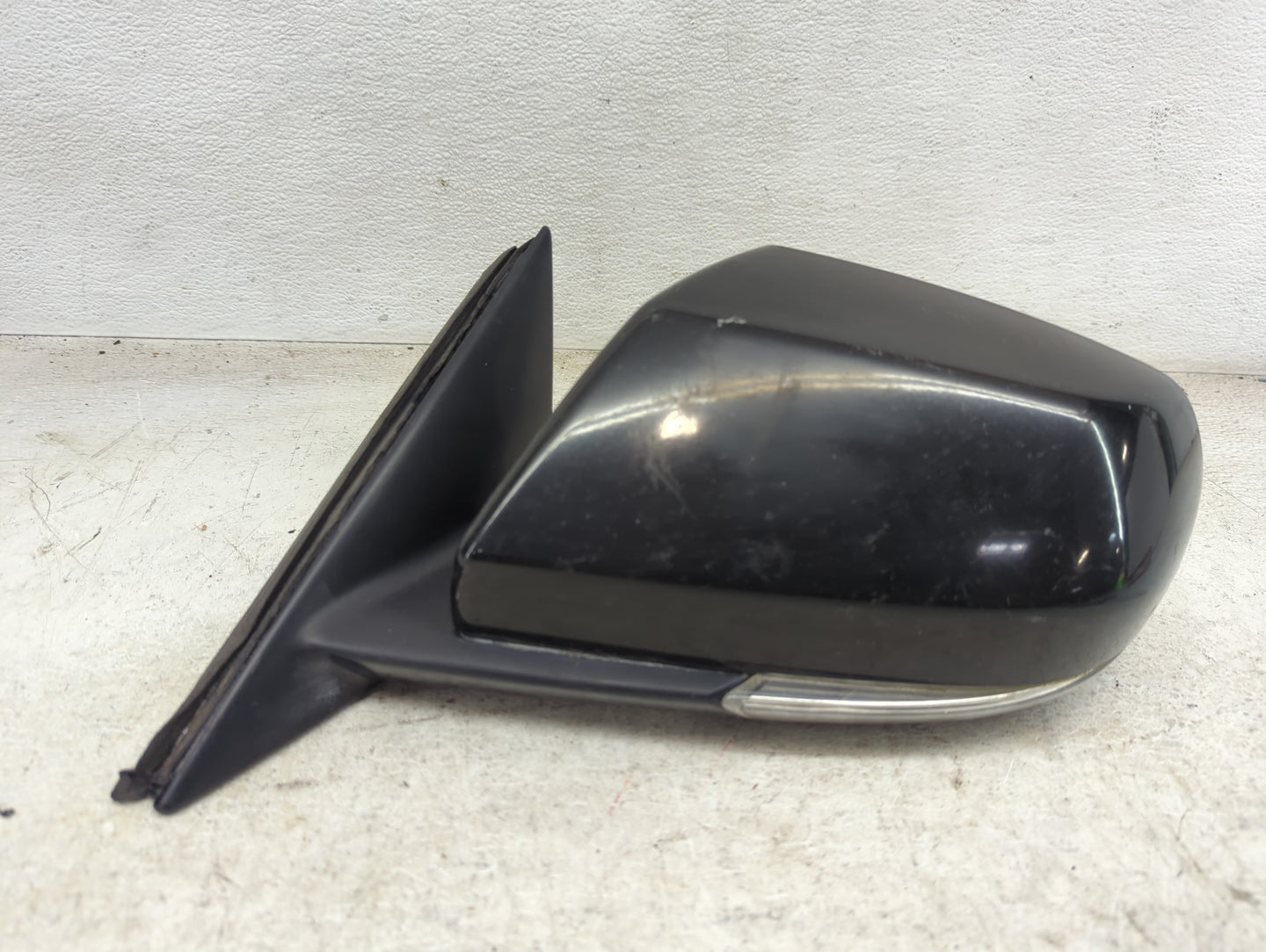 2014-2018 Cadillac Ats Driver Side View Mirror - Left Door Mirror OEM Used - Oemusedautoparts1.com