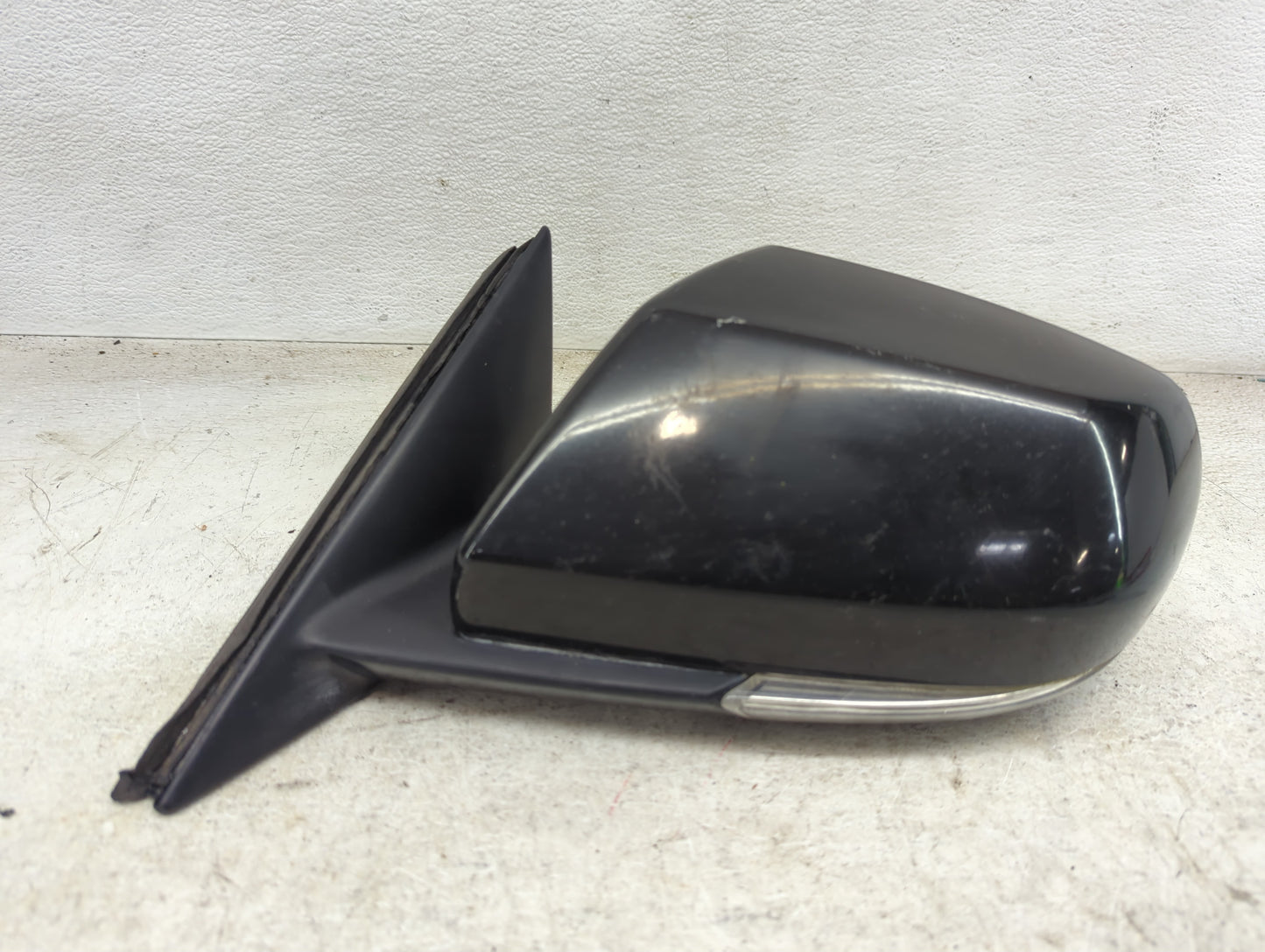 2014-2018 Cadillac Ats Driver Side View Mirror - Left Door Mirror OEM Used - Oemusedautoparts1.com