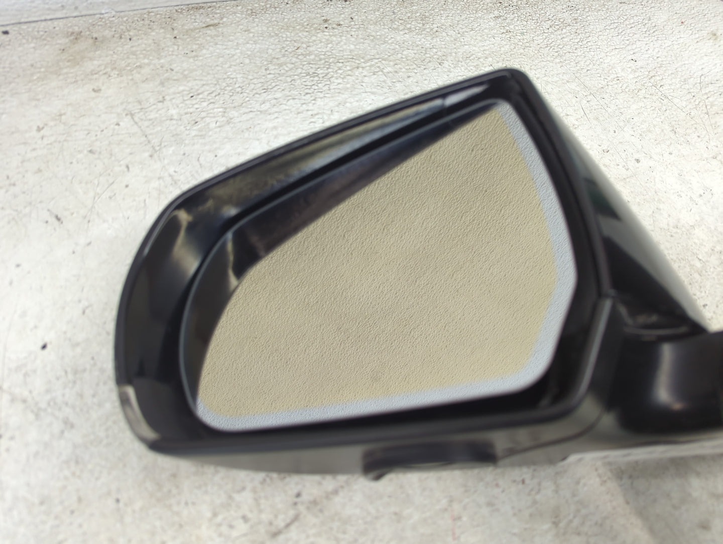 2014-2018 Cadillac Ats Driver Side View Mirror - Left Door Mirror OEM Used - Oemusedautoparts1.com