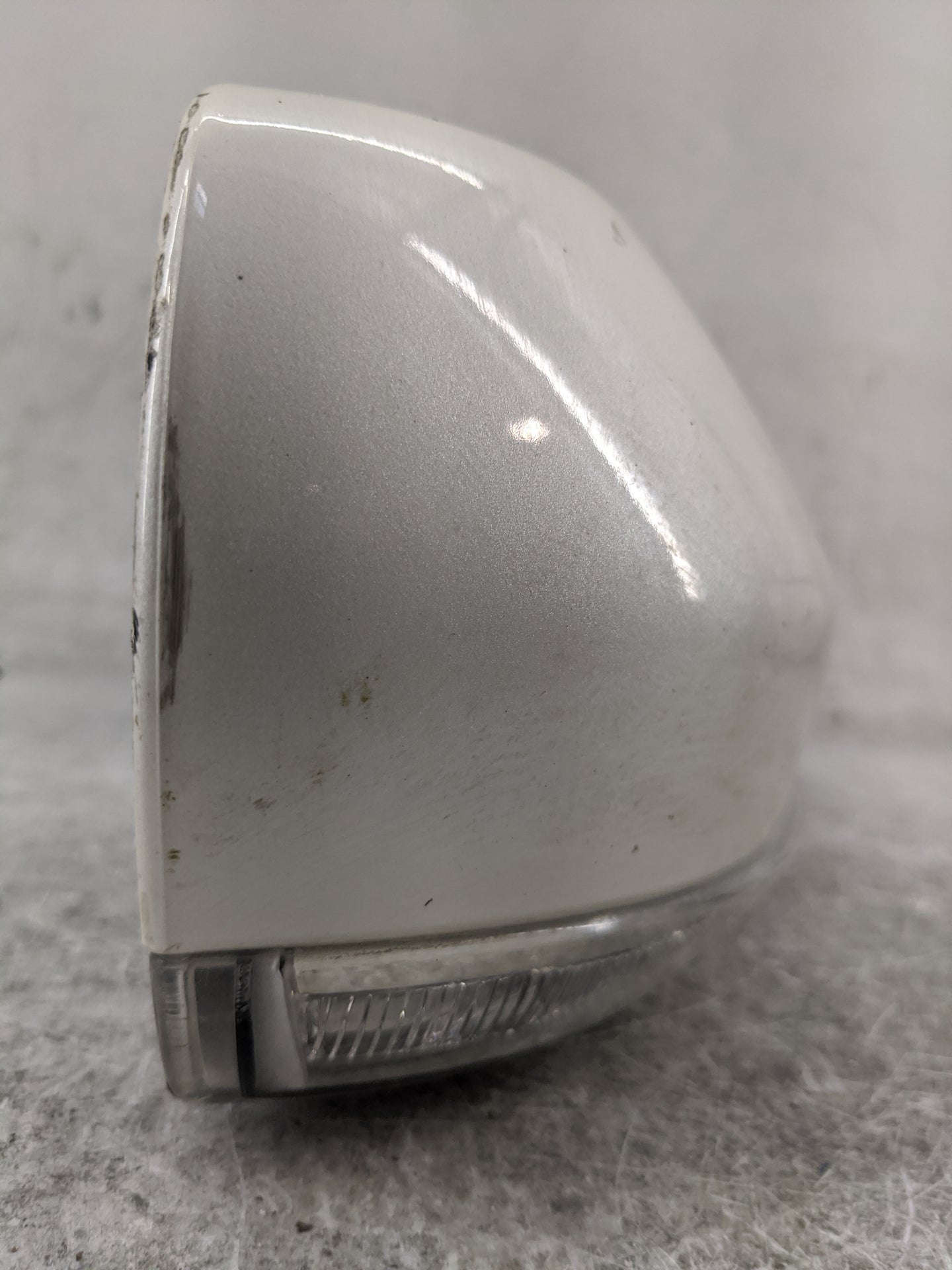 2014-2018 Cadillac Ats Passenger Side View Mirror - Right Door Mirror OEM Used - Oemusedautoparts1.com