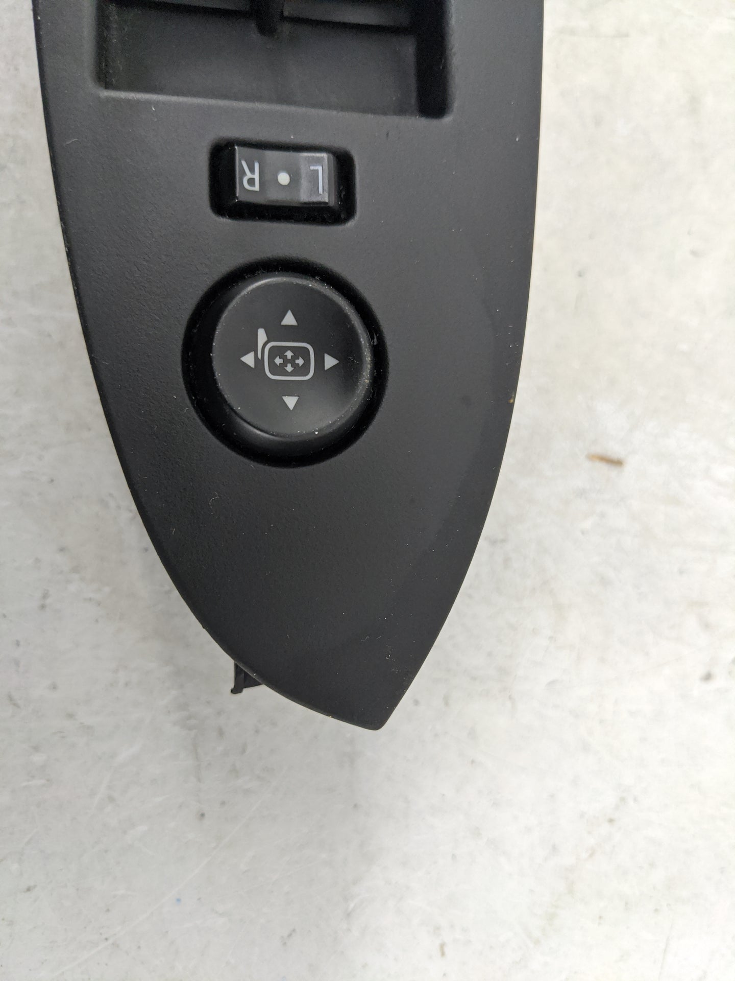 2014 Cadillac Ats Master Power Window Switch Replacement Driver Side Left P/N:23174989 Fits OEM Used Auto Parts - Oemusedaut
