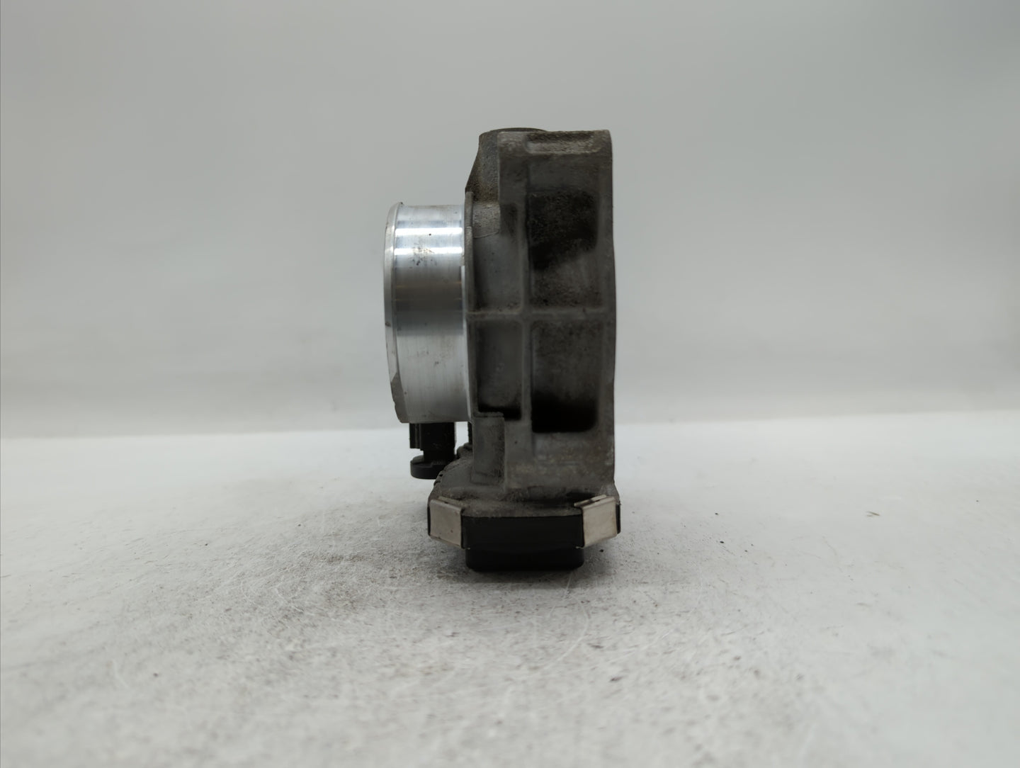 2013-2015 Cadillac Ats Throttle Body P/N:12627217DA 12669073DA Fits Fits 2013 2014 2015 2017 2018 OEM Used Auto Parts - Oemu