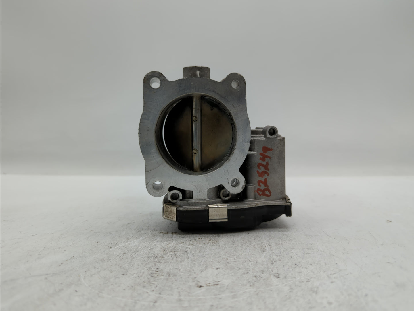 2013-2015 Cadillac Ats Throttle Body P/N:12627217DA 12669073DA Fits Fits 2013 2014 2015 2017 2018 OEM Used Auto Parts - Oemu