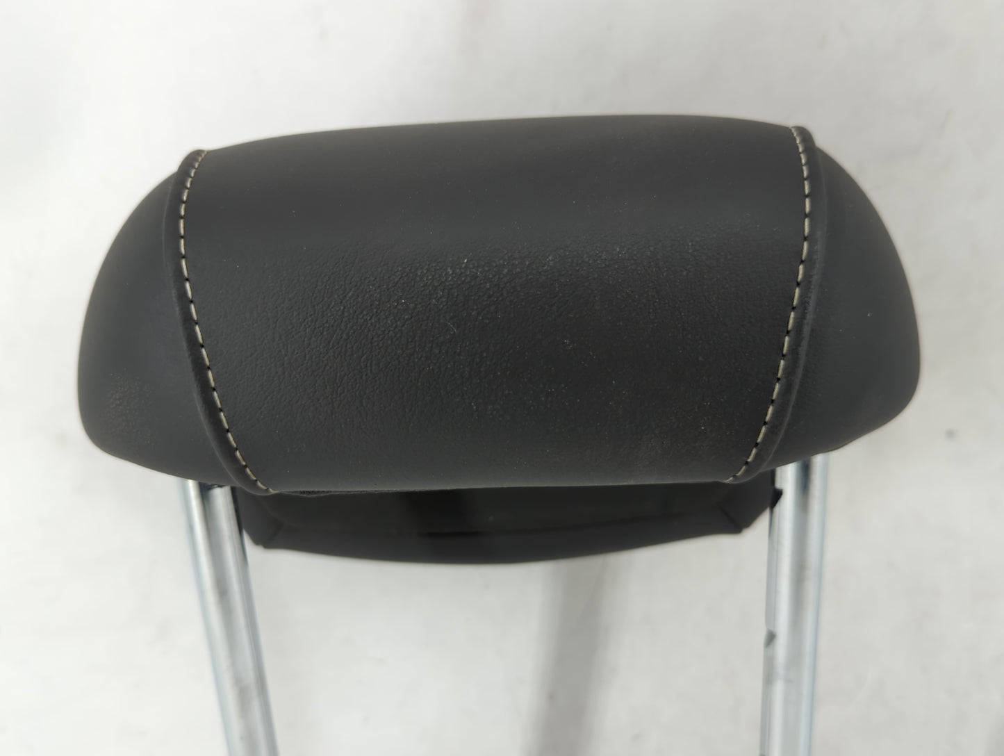 2014-2014 Cadillac Ats Headrest Head Rest Rear Seat Black - Oemusedautoparts1.com