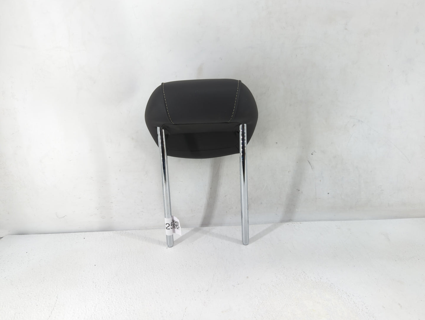 2014-2014 Cadillac Ats Headrest Head Rest Rear Seat Black - Oemusedautoparts1.com