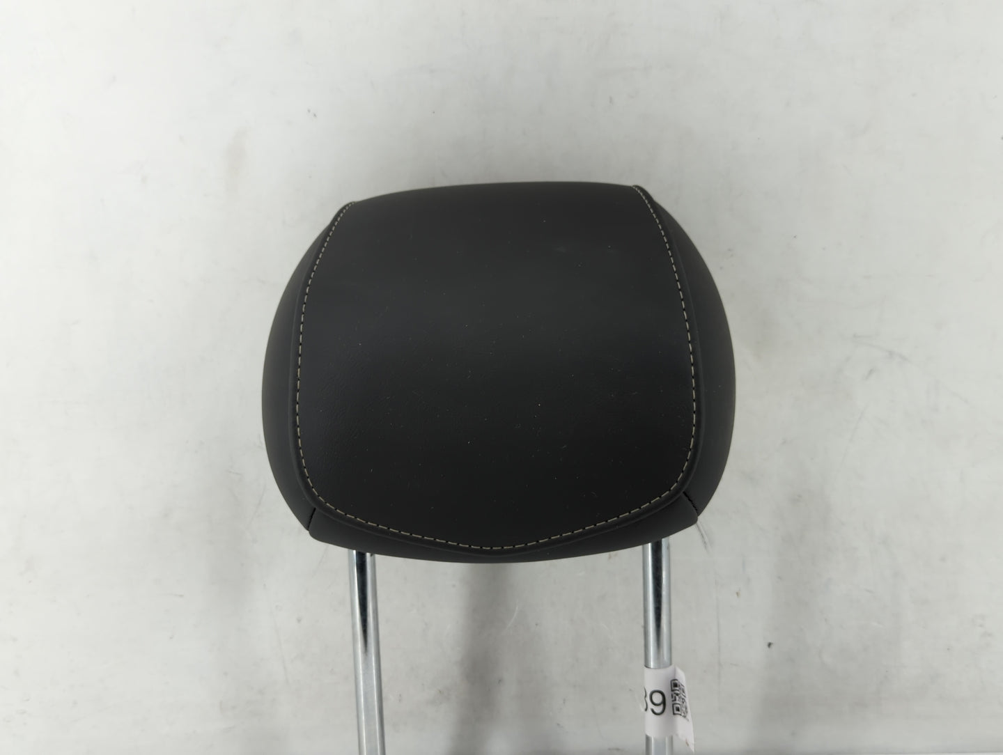 2014-2014 Cadillac Ats Headrest Head Rest Rear Seat Black - Oemusedautoparts1.com
