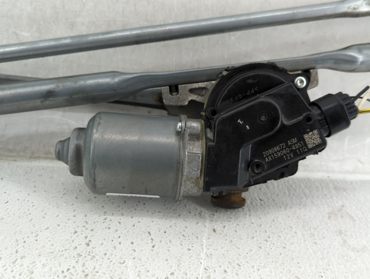 2013-2018 Cadillac Ats Front Windshield Wiper Motor P/N:20908672 Fits Fits 2013 2014 2015 2016 2017 2018 2020 OEM Used Auto 