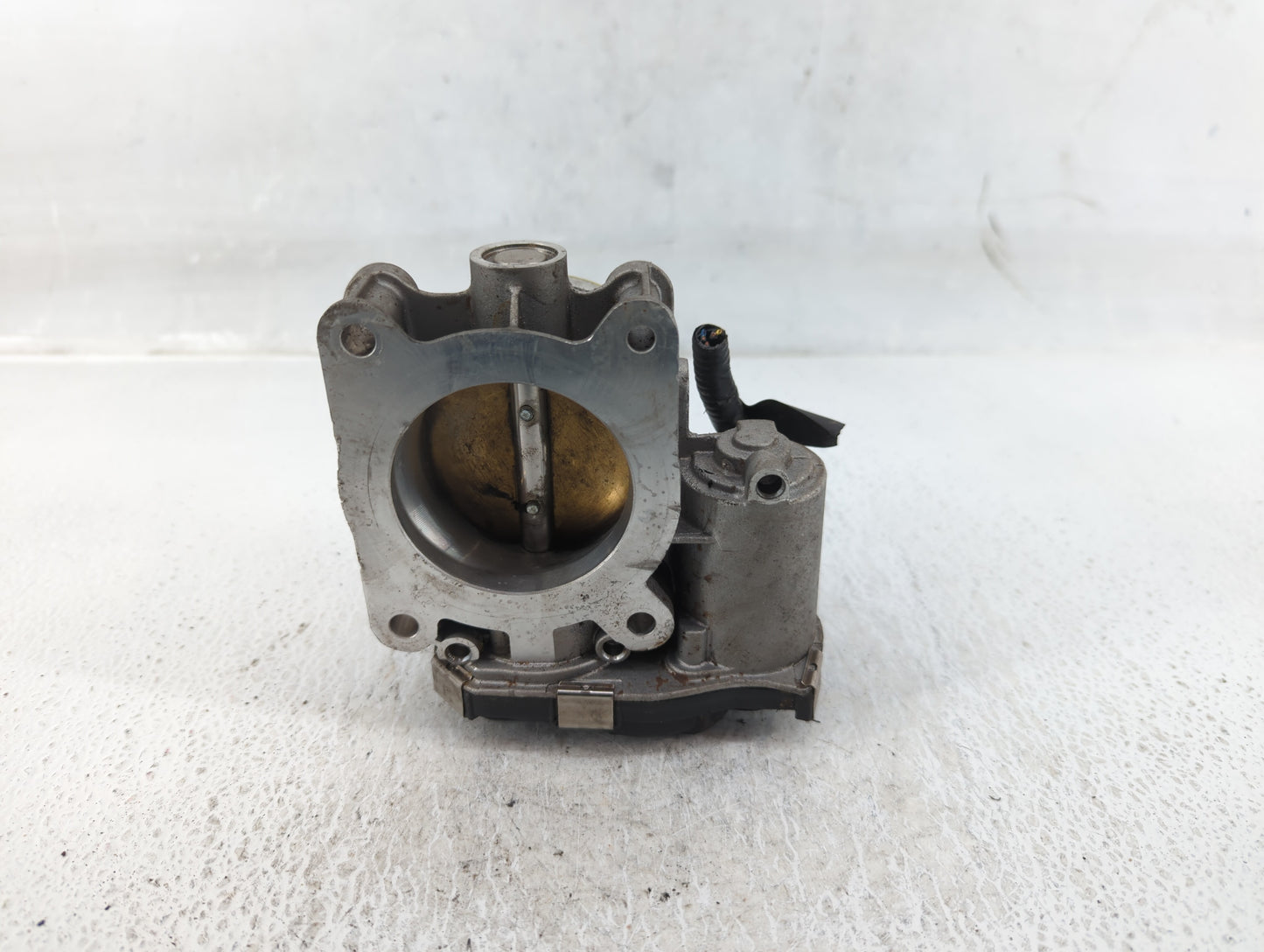 2013-2018 Cadillac Ats Throttle Body P/N:12627067DA Fits Fits 2013 2014 2015 2016 2017 2018 2019 2020 2021 OEM Used Auto Par