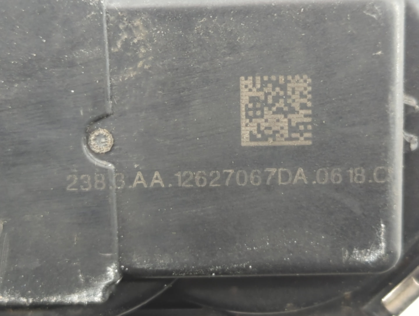 2013-2018 Cadillac Ats Throttle Body P/N:12627067DA Fits Fits 2013 2014 2015 2016 2017 2018 2019 2020 2021 OEM Used Auto Par