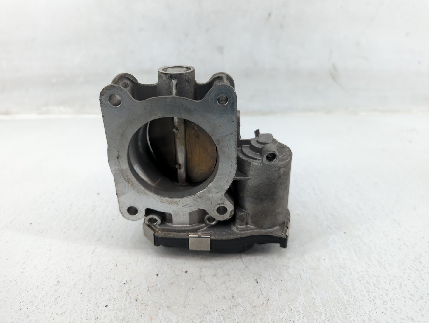 2013-2018 Cadillac Ats Throttle Body P/N:12627067DA Fits Fits 2013 2014 2015 2016 2017 2018 2019 2020 2021 OEM Used Auto Par