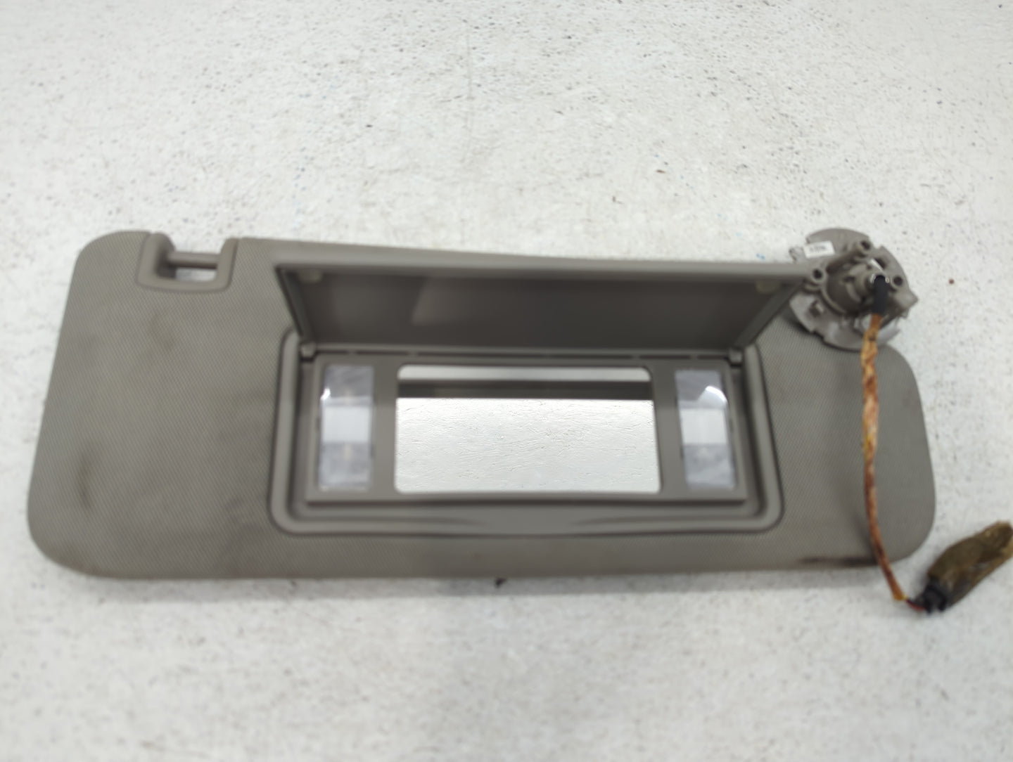 2014-2018 Cadillac Ats Sun Visor Shade Replacement Passenger Right Mirror Fits Fits 2014 2015 2016 2017 2018 2019 OEM Used A