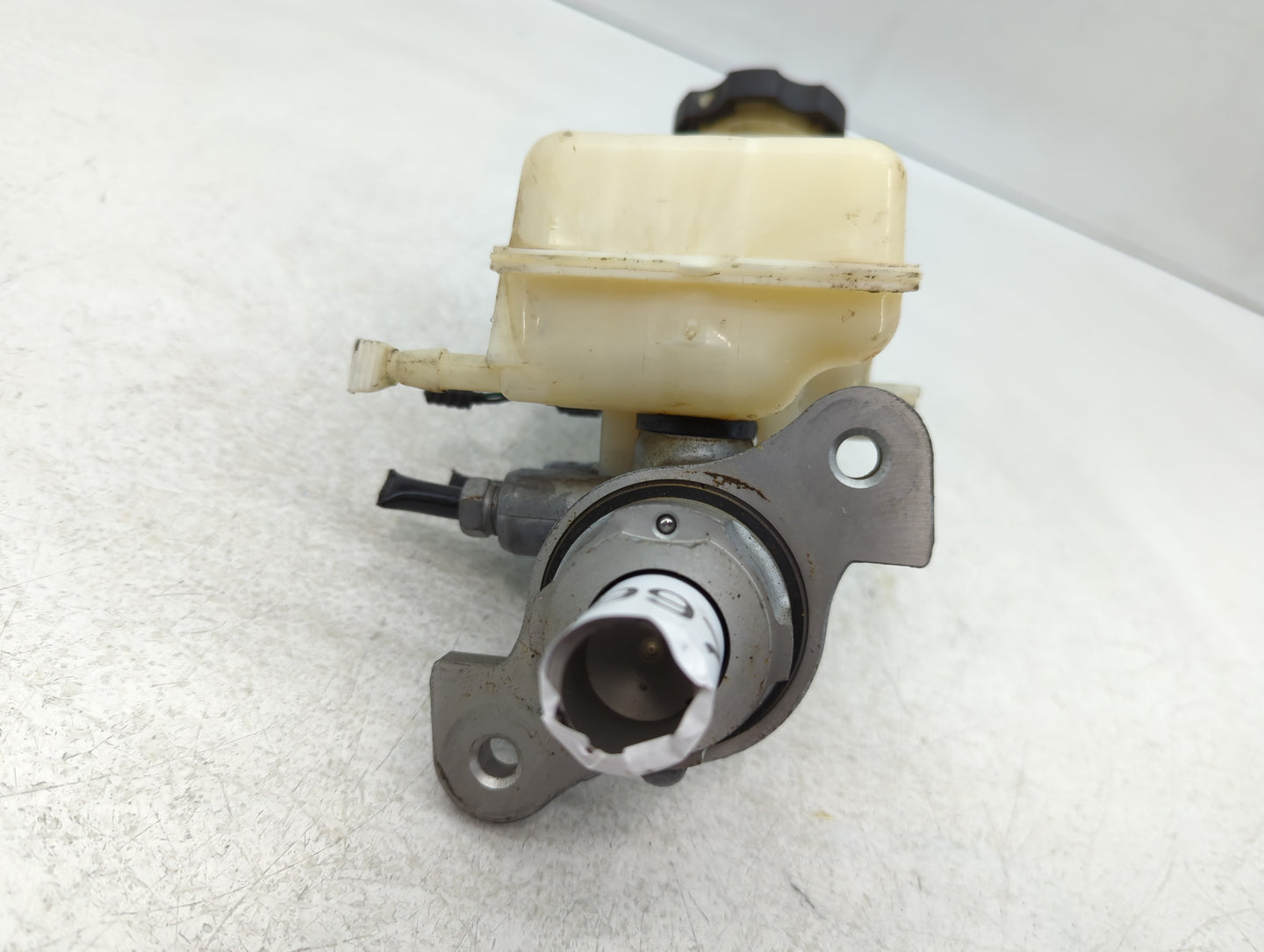 2013-2014 Cadillac Ats Brake Master Cylinder - Oemusedautoparts1.com