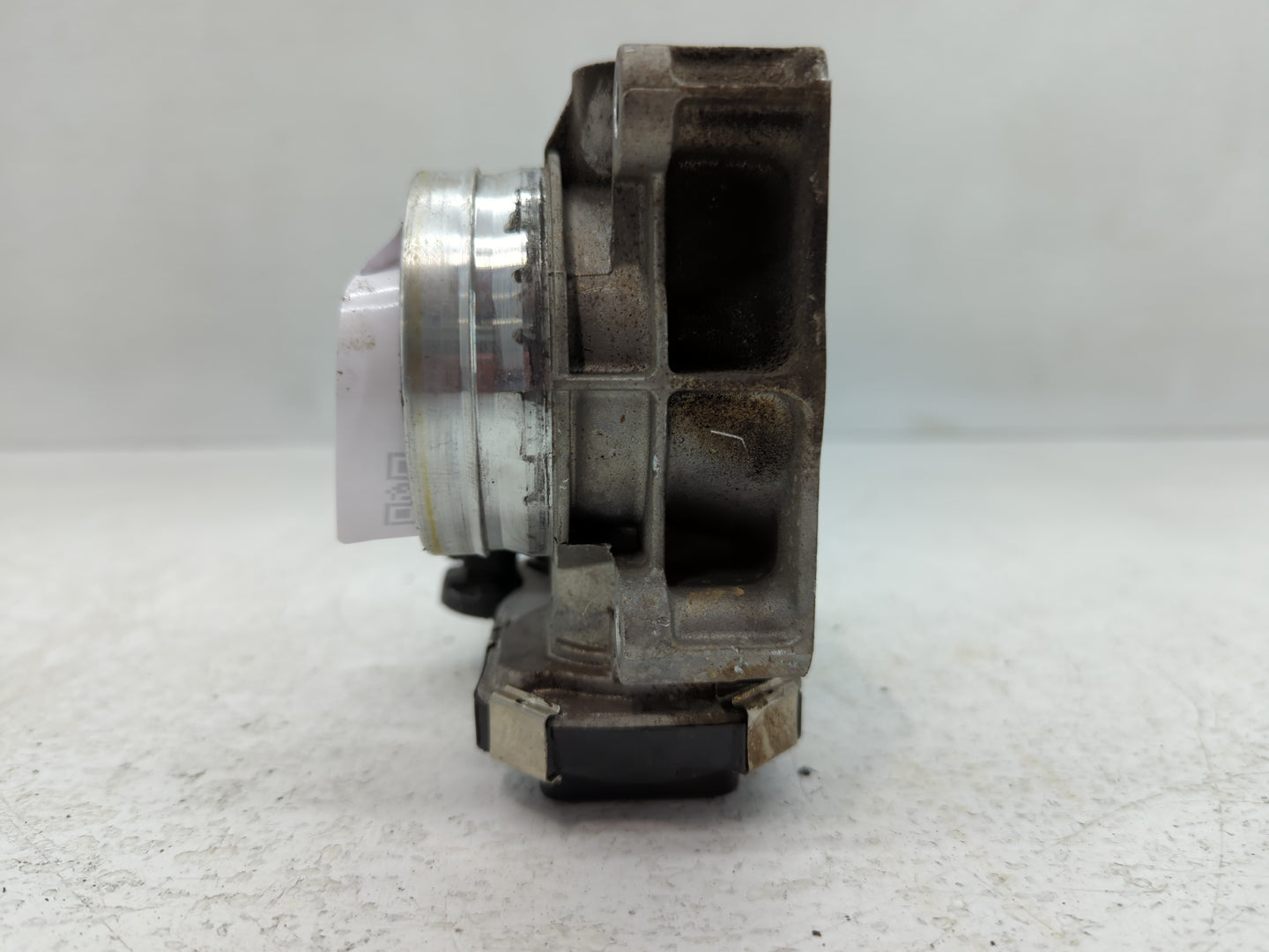 2013-2018 Cadillac Ats Throttle Body P/N:12627067DA Fits Fits 2013 2014 2015 2016 2017 2018 2019 2020 2021 OEM Used Auto Par