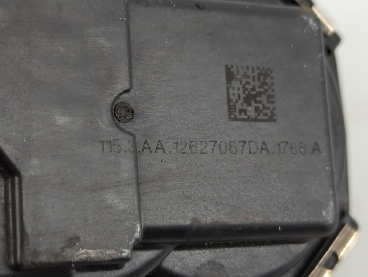 2013-2018 Cadillac Ats Throttle Body P/N:12627067DA Fits Fits 2013 2014 2015 2016 2017 2018 2019 2020 2021 OEM Used Auto Par