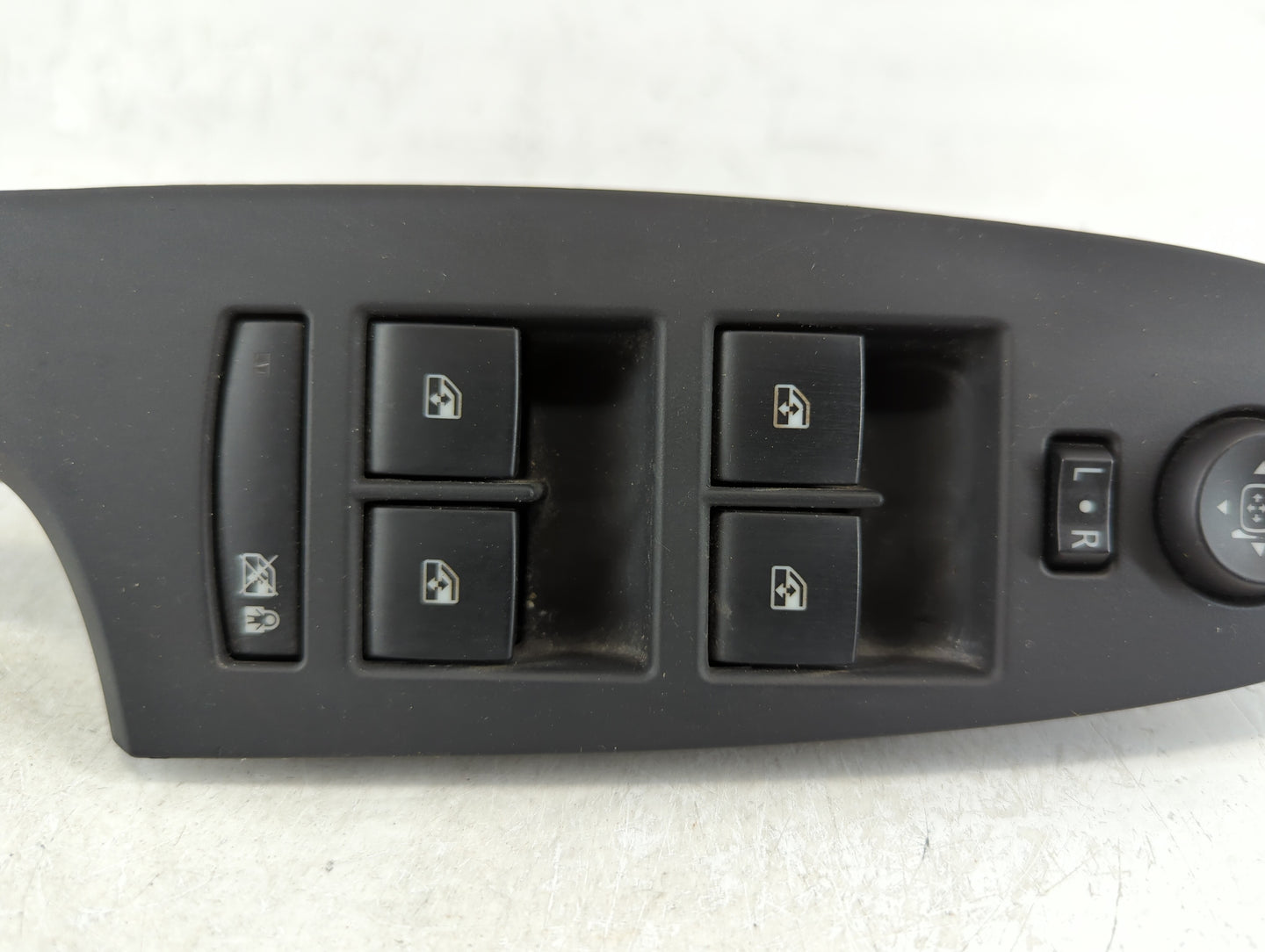 2013-2014 Cadillac Ats Master Power Window Switch Replacement Driver Side Left P/N:23174989 Fits OEM Used Auto Parts - Oemus
