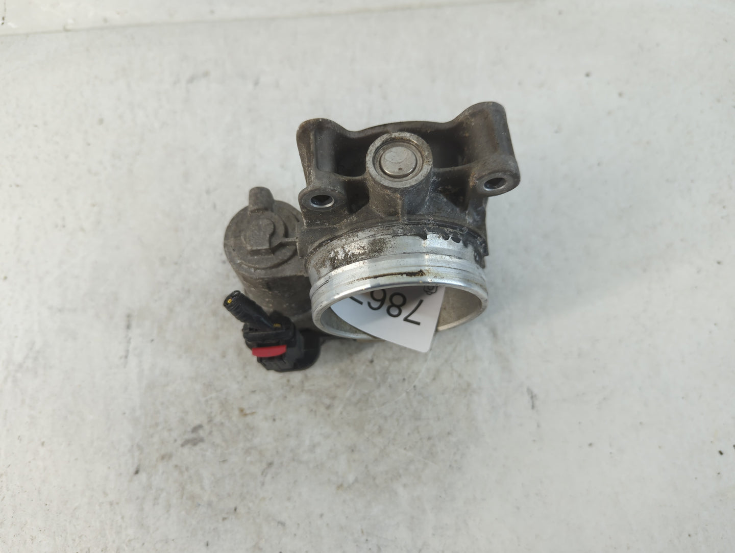 2013-2018 Cadillac Ats Throttle Body P/N:12627067DA Fits Fits 2013 2014 2015 2016 2017 2018 2019 2020 2021 OEM Used Auto Par