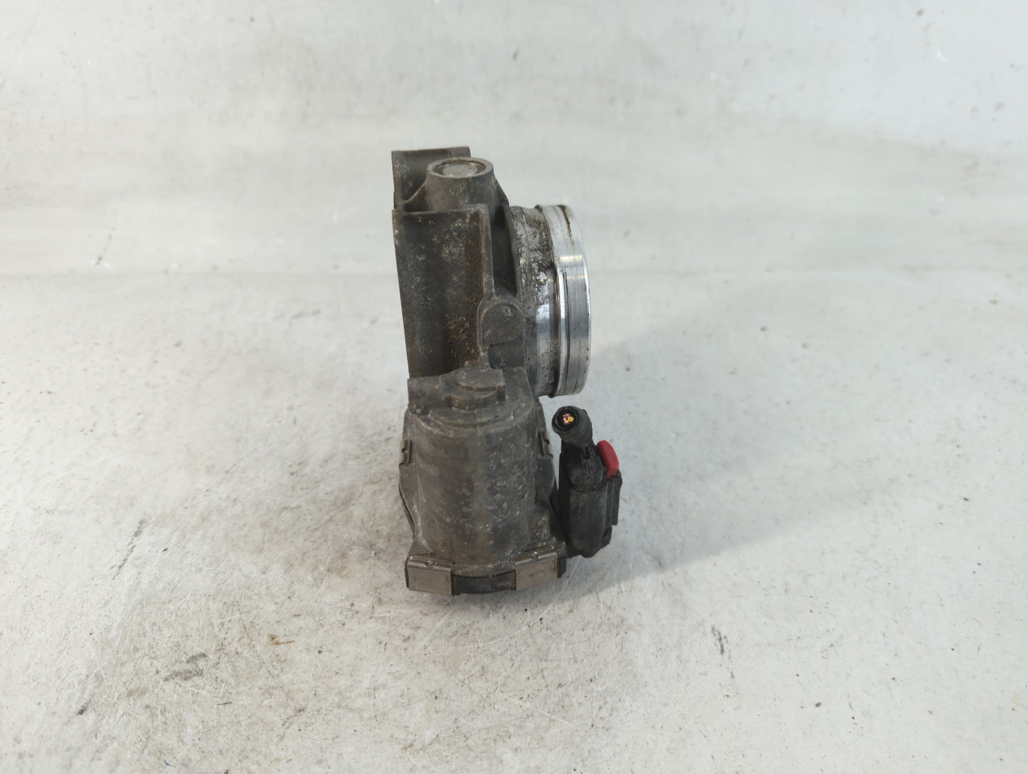 2013-2018 Cadillac Ats Throttle Body P/N:12627067DA Fits Fits 2013 2014 2015 2016 2017 2018 2019 2020 2021 OEM Used Auto Par