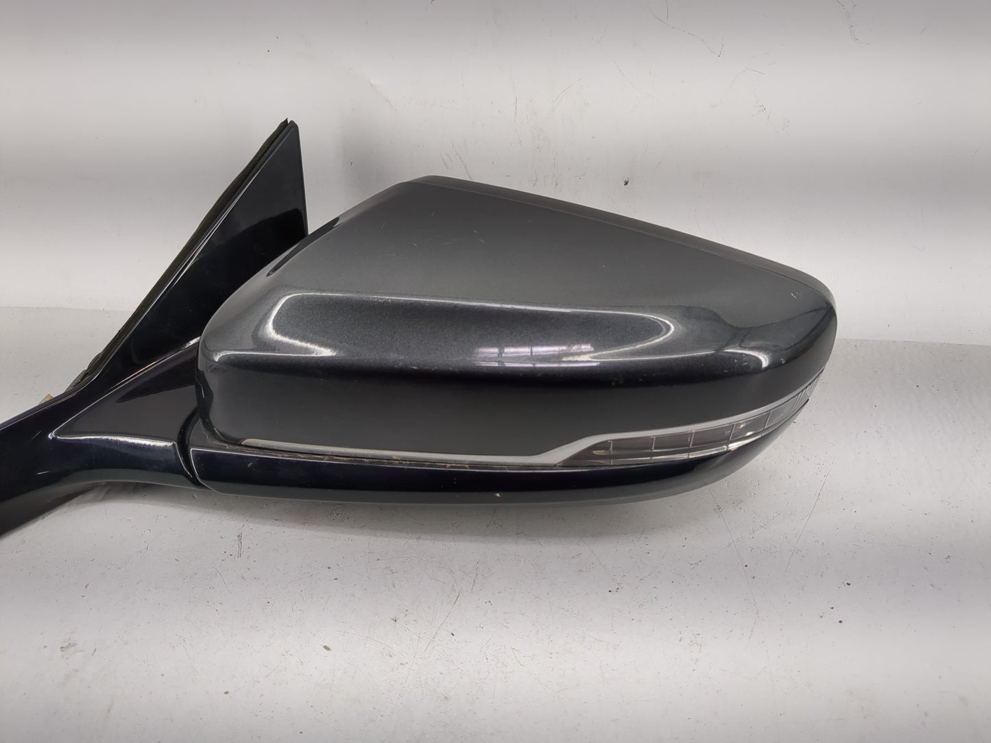 2014 Cadillac Cts Driver Side View Mirror - Left Door Mirror OEM Used - Oemusedautoparts1.com
