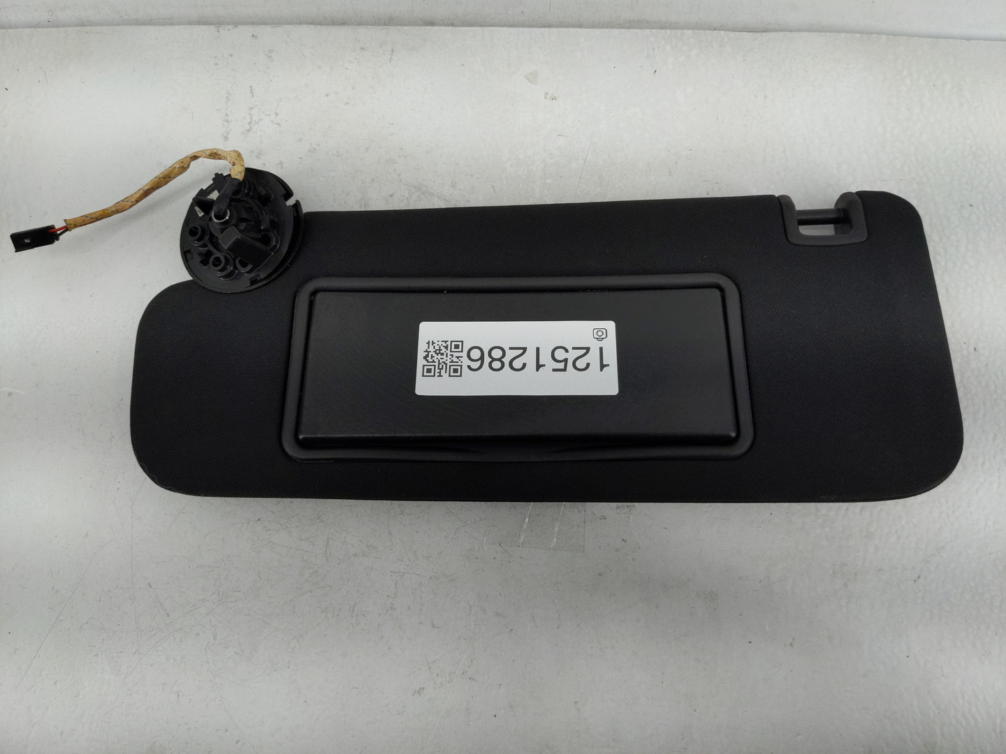 2014-2015 Cadillac Cts Sun Visor Shade Replacement Driver Left Mirror Fits Fits 2014 2015 OEM Used Auto Parts - Oemusedautop