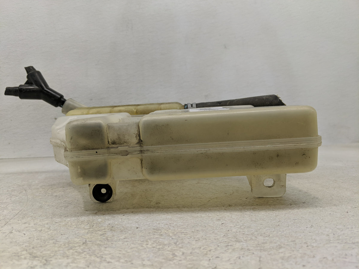 2014-2019 Cadillac Cts Radiator Coolant Overflow Expansion Tank Bottle 1313116 - Oemusedautoparts1.com