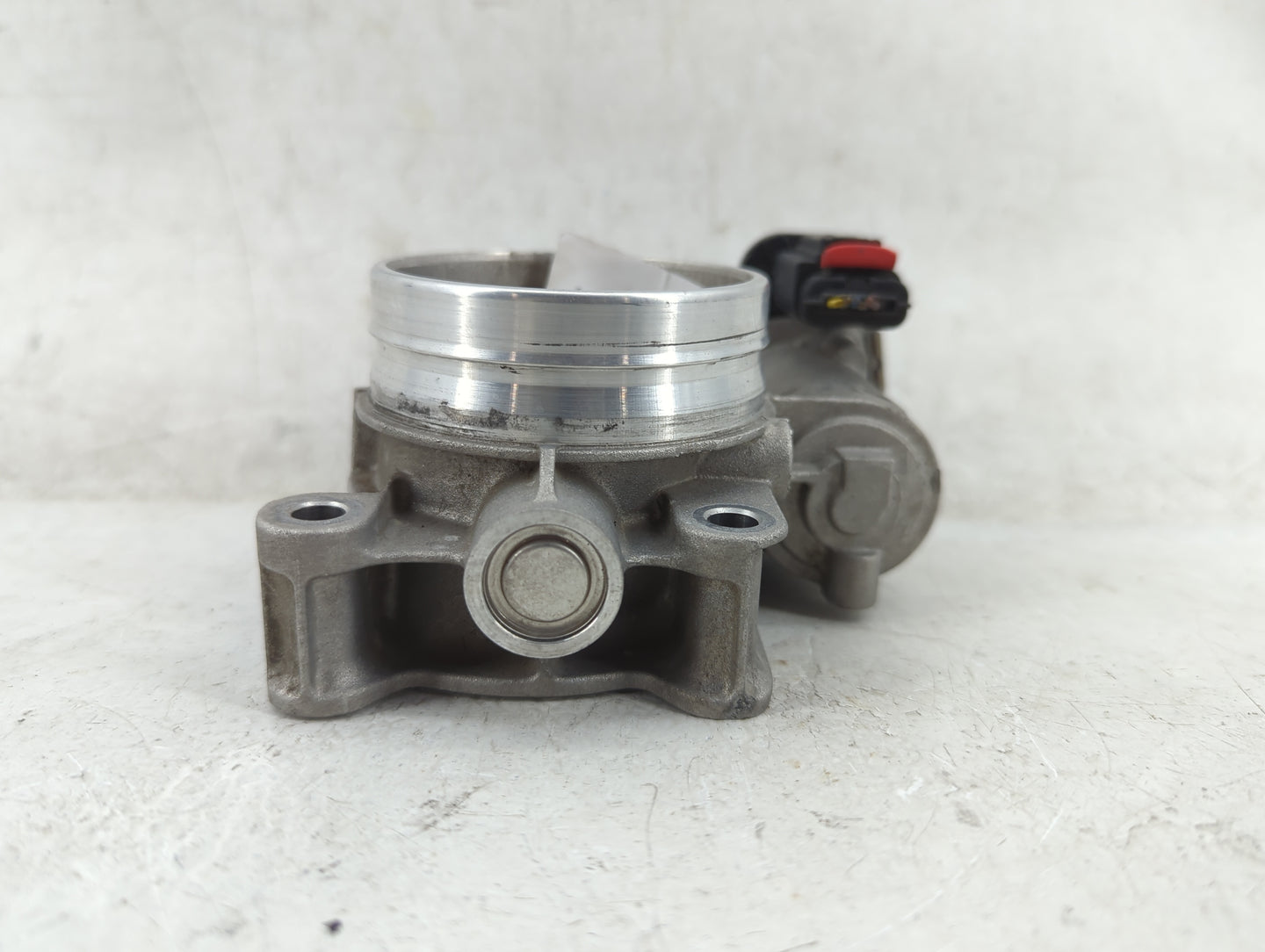 2014-2019 Cadillac Cts Throttle Body P/N:12627067DA Fits Fits 2013 2014 2015 2016 2017 2018 2019 2020 2021 OEM Used Auto Par