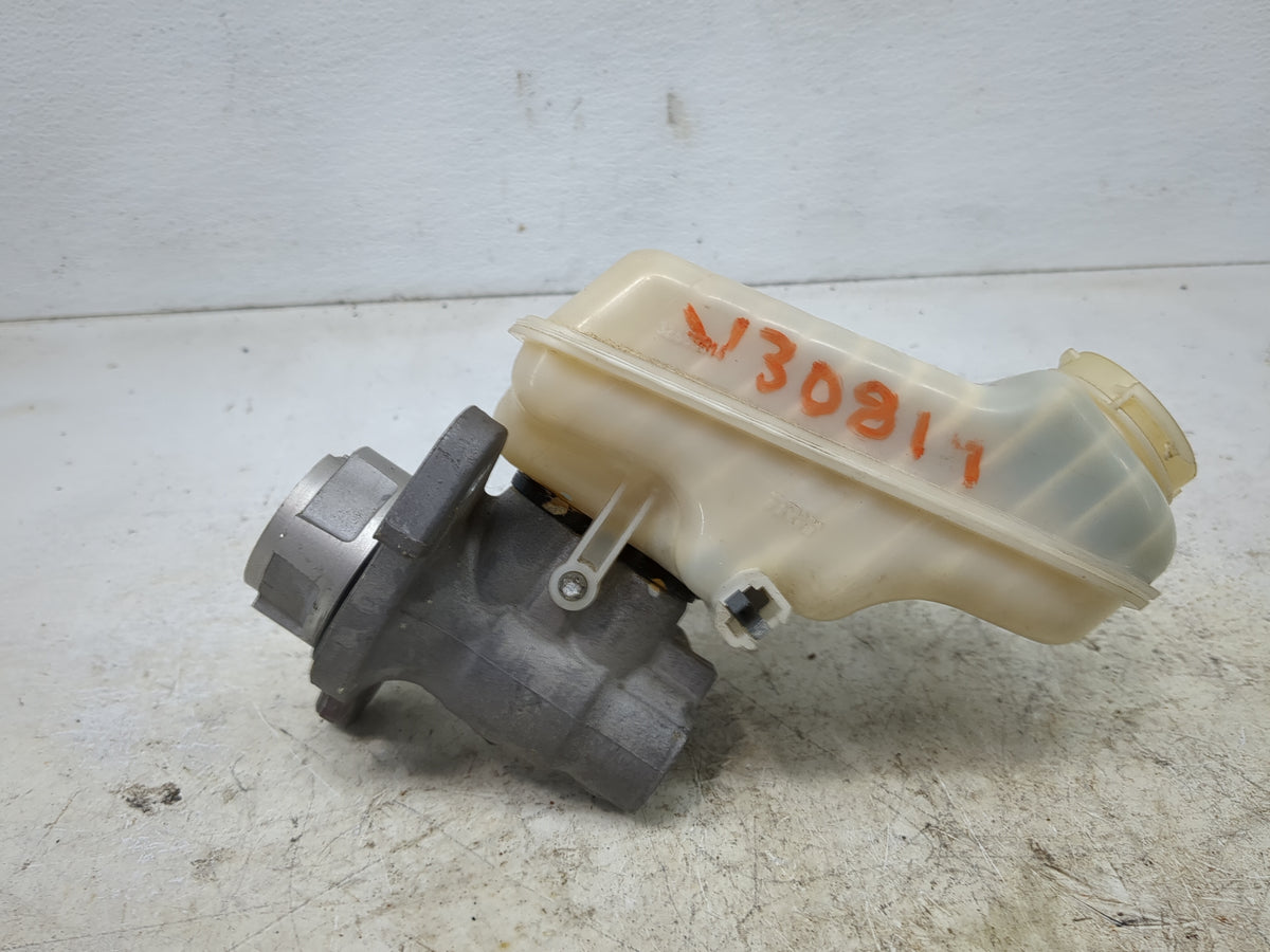 2014-2014 Cadillac Cts Brake Master Cylinder - Oemusedautoparts1.com