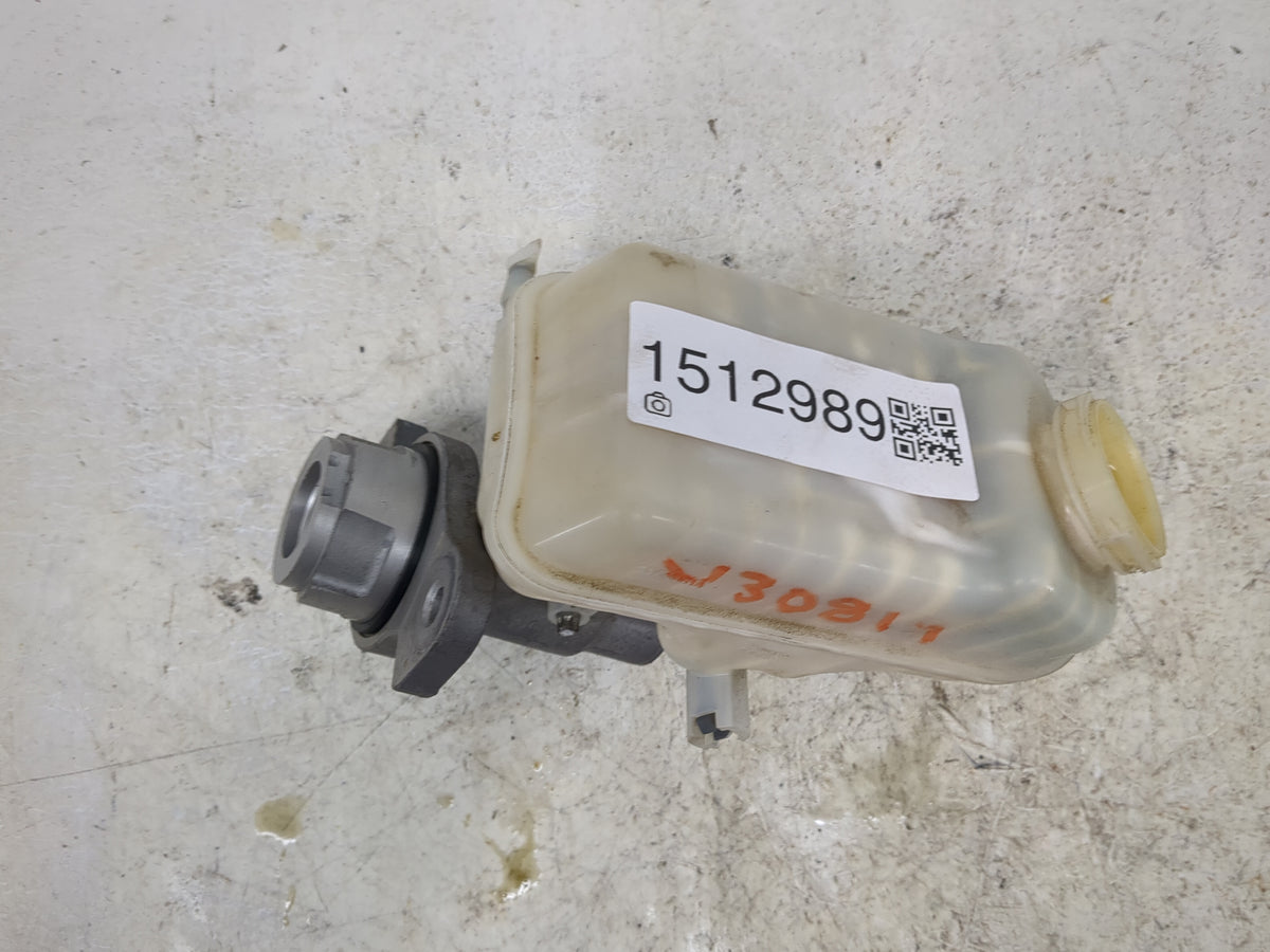 2014-2014 Cadillac Cts Brake Master Cylinder - Oemusedautoparts1.com