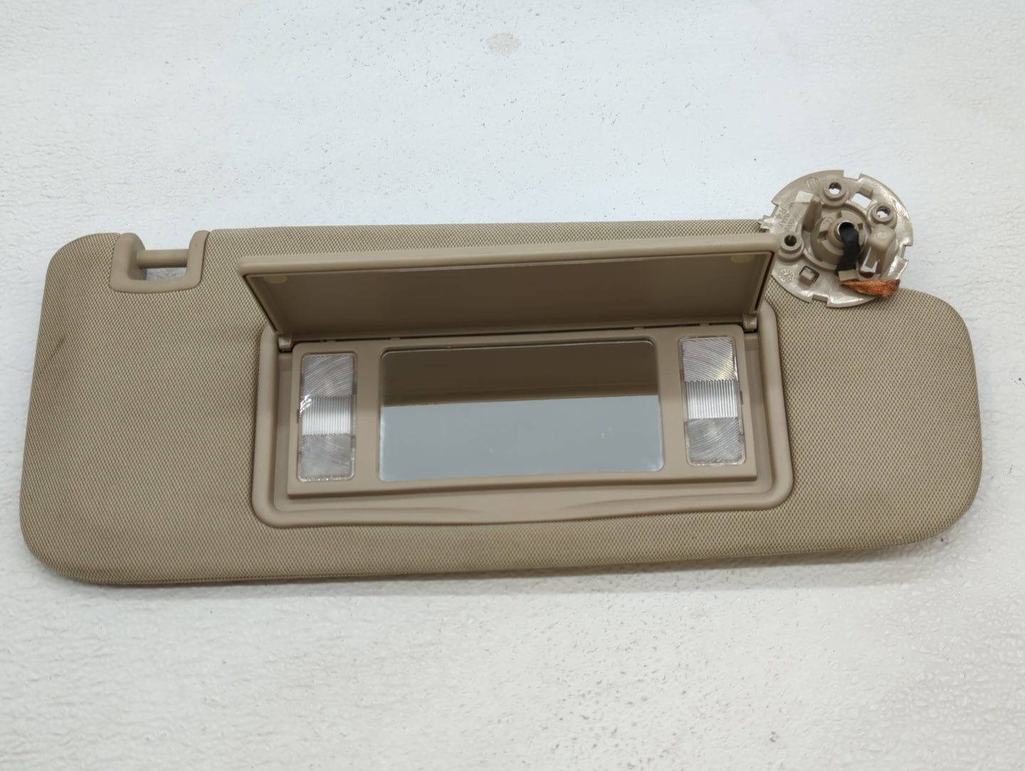 2014-2018 Cadillac Cts Sun Visor Shade Replacement Passenger Right Mirror Fits Fits 2014 2015 2016 2017 2018 OEM Used Auto P