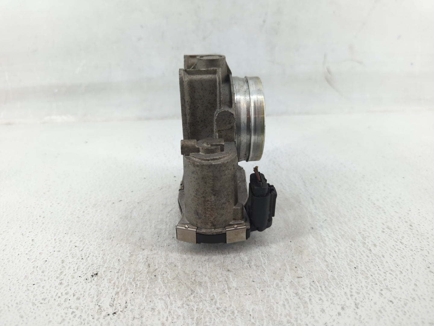 2014-2019 Cadillac Cts Throttle Body P/N:12627067DA Fits Fits 2013 2014 2015 2016 2017 2018 2019 2020 2021 OEM Used Auto Par