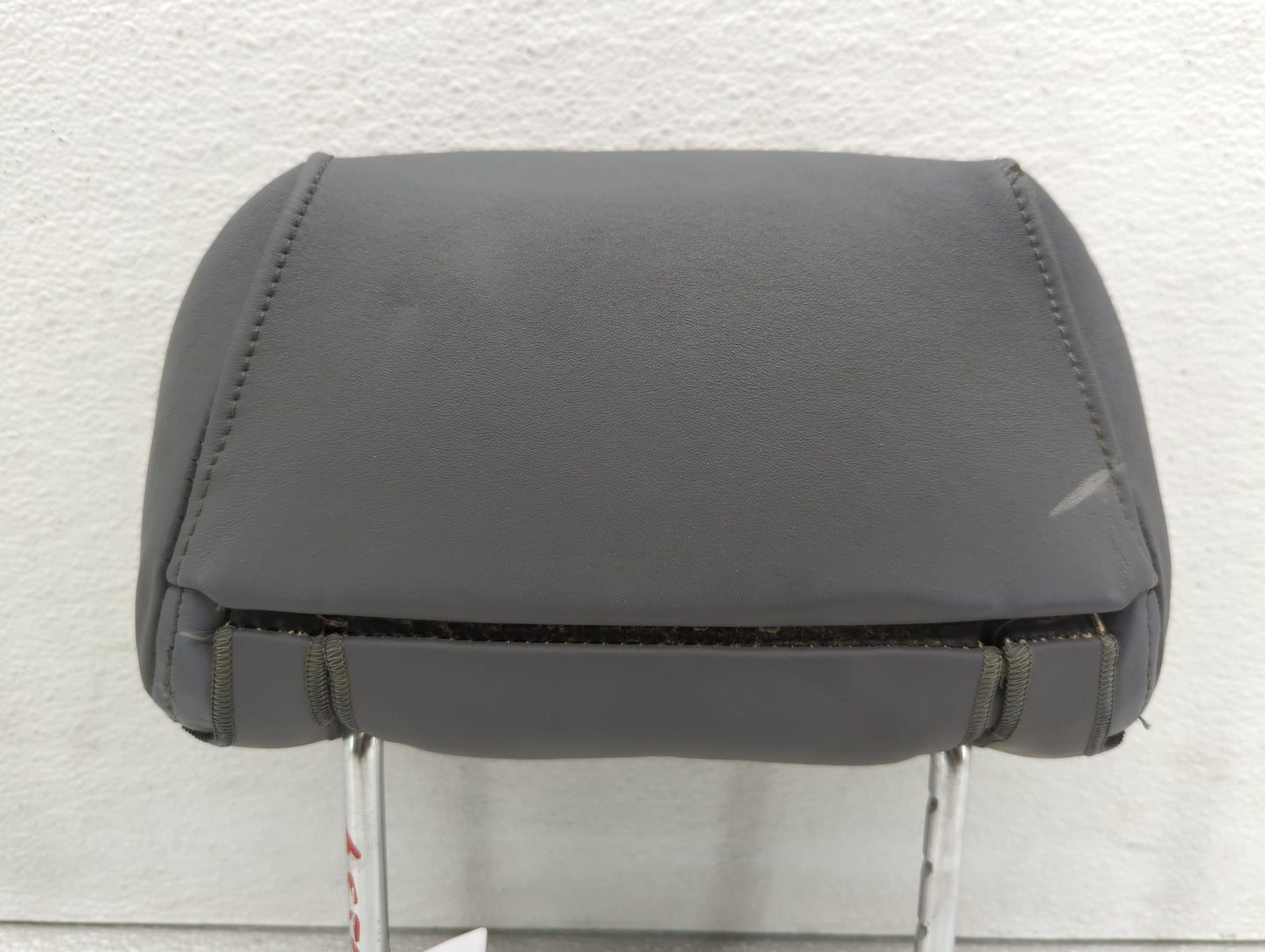 2014-2014 Cadillac Cts Headrest Head Rest Front Driver Passenger Seat - Oemusedautoparts1.com