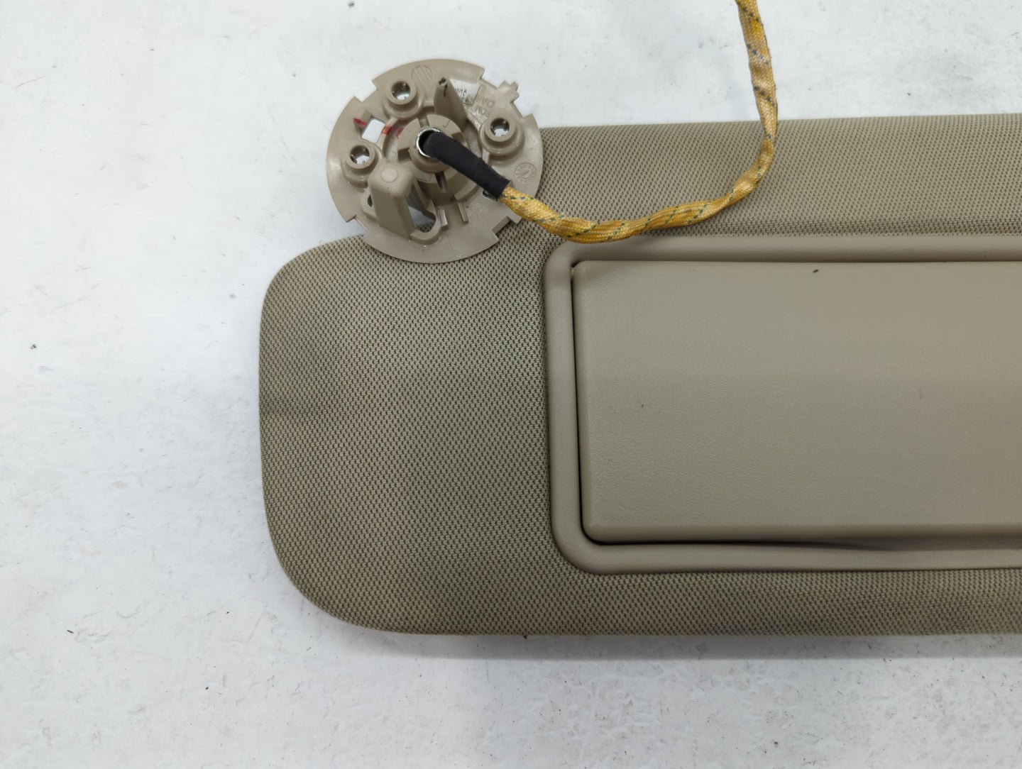 2014-2019 Cadillac Cts Sun Visor Shade Replacement Driver Left Mirror Fits Fits 2014 2015 2016 2017 2018 2019 OEM Used Auto 