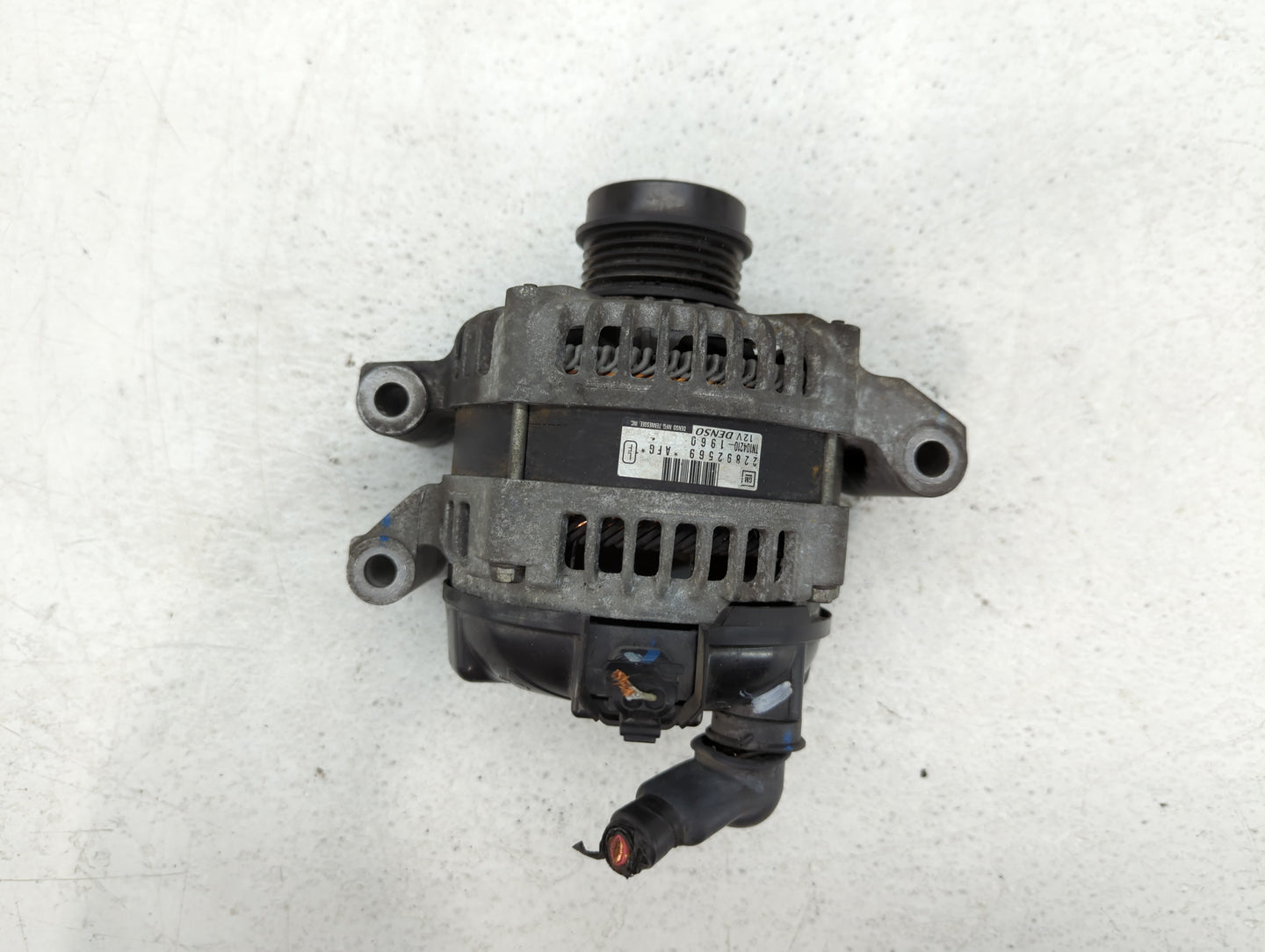 2014 Cadillac Cts Alternator Replacement Generator Charging Assembly Engine OEM P/N:TN104210-1960 22892569 Fits OEM Used Aut