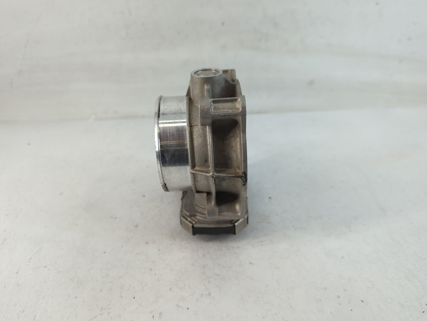 2014-2019 Cadillac Cts Throttle Body P/N:12632172BA Fits Fits 2013 2014 2015 2016 2017 2018 2019 2020 2021 OEM Used Auto Par
