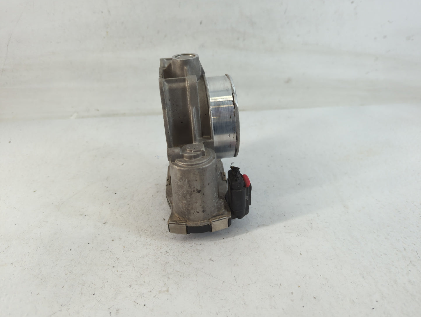2014-2019 Cadillac Cts Throttle Body P/N:12632172BA Fits Fits 2013 2014 2015 2016 2017 2018 2019 2020 2021 OEM Used Auto Par