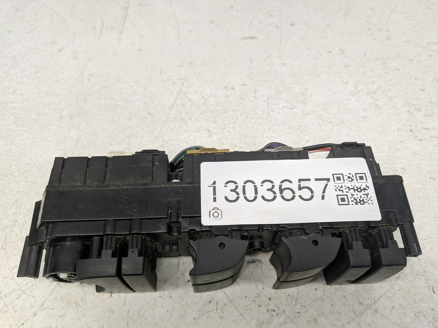 2009-2014 Cadillac Escalade Master Power Window Switch Replacement Driver Side Left P/N:20958436AA Fits OEM Used Auto Parts 