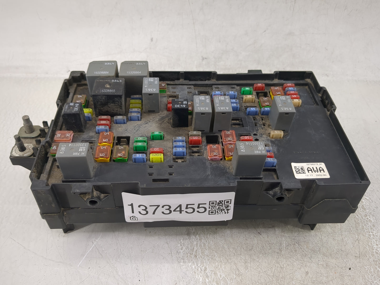 2010-2014 Cadillac Escalade Fusebox Fuse Box Panel Relay Module P/N:22798215 Fits Fits 2010 2011 2012 2013 2014 OEM Used Aut