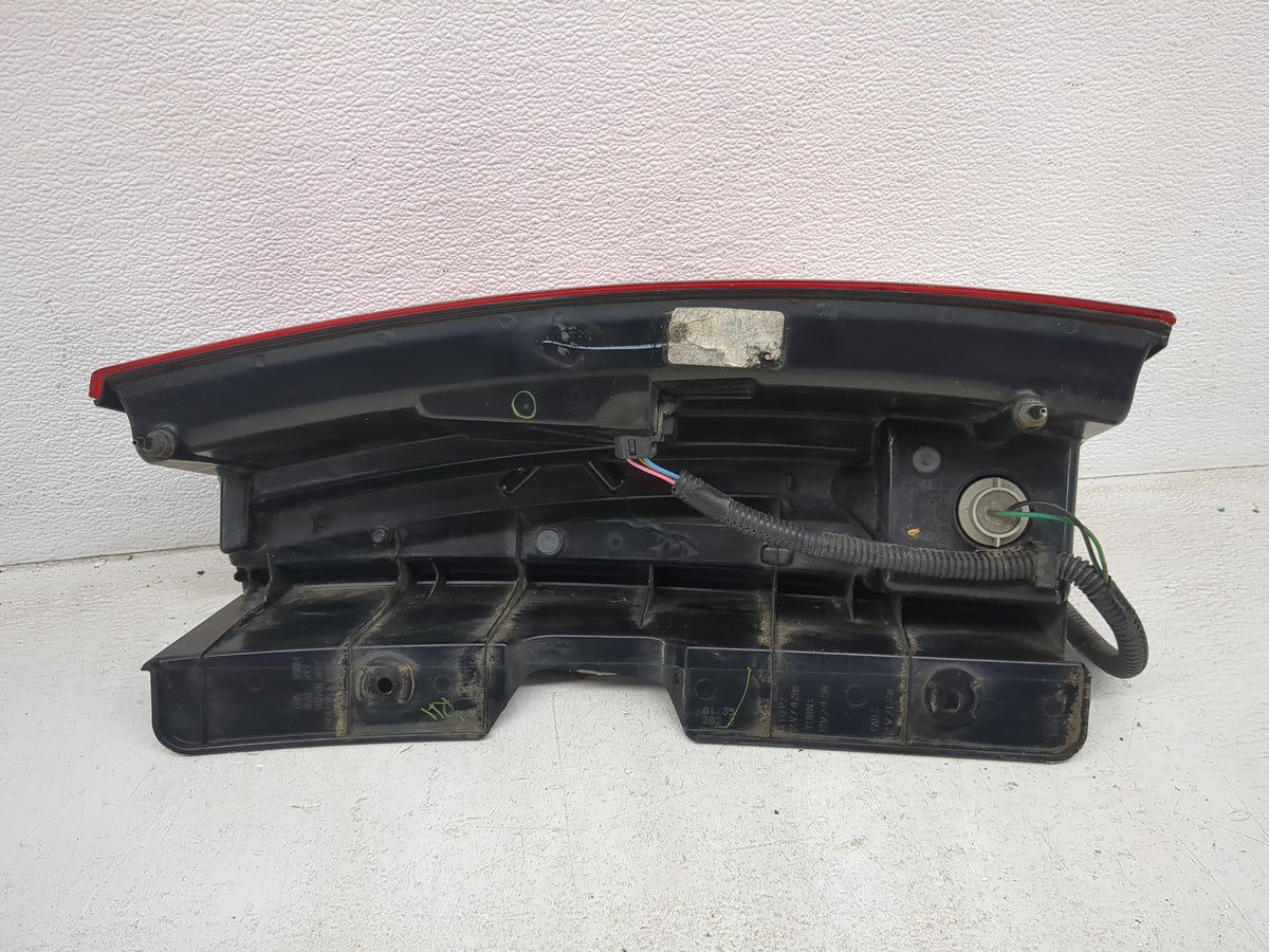2007-2014 Cadillac Escalade Tail Light Assembly Passenger Right OEM Fits Fits 2007 2008 2009 2010 2011 2012 2013 2014 OEM Us