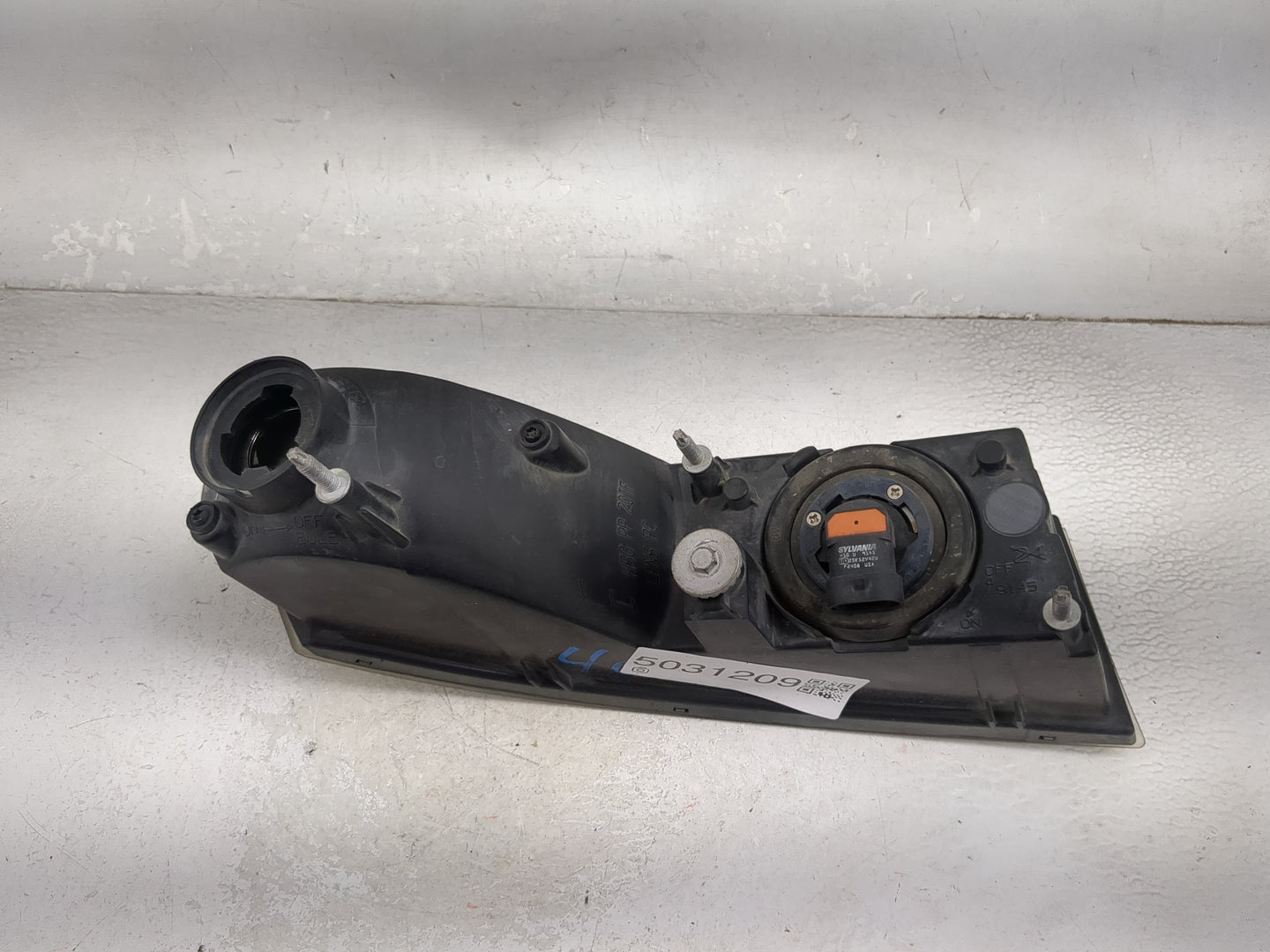 2007-2014 Cadillac Escalade Driver Left Oem Front Light Lamp Black - Oemusedautoparts1.com