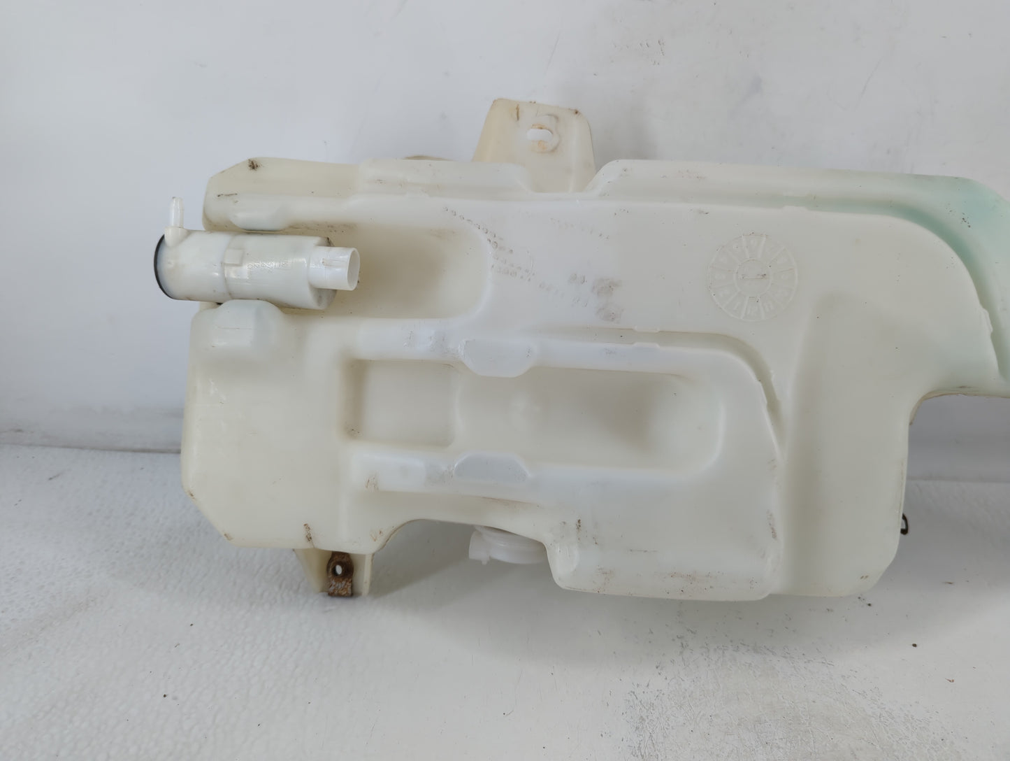 2007-2014 Cadillac Escalade Windshield Washer Fluid Reservoir Bottle Oem - Oemusedautoparts1.com