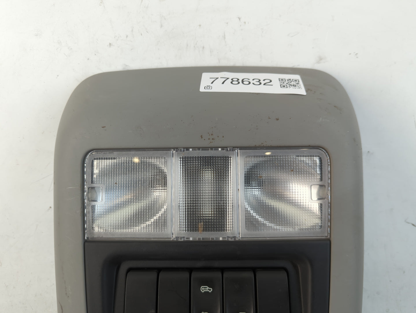 2012-2014 Cadillac Escalade Overhead Roof Console - Oemusedautoparts1.com