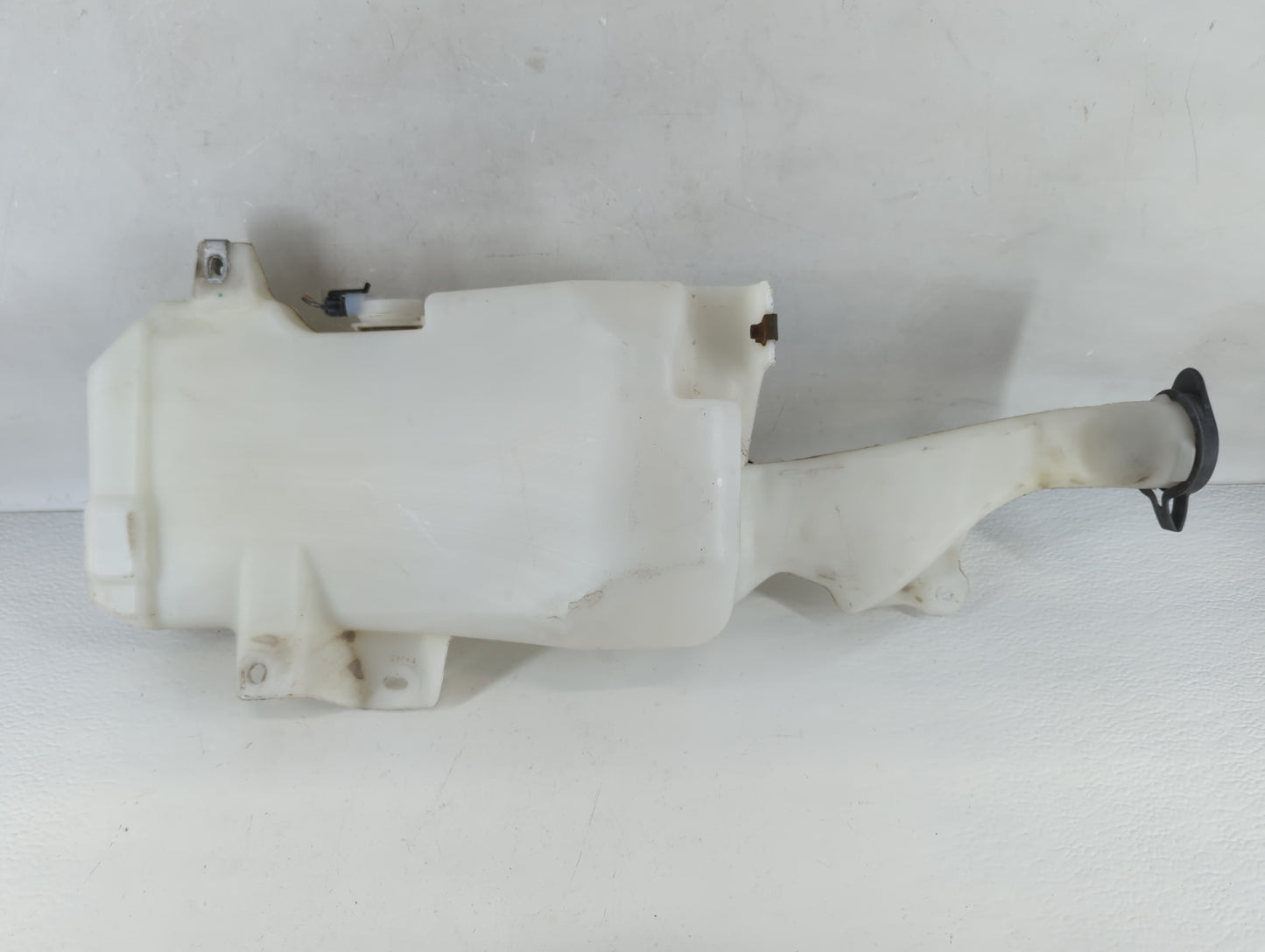 2007-2014 Cadillac Escalade Windshield Washer Fluid Reservoir Bottle Oem - Oemusedautoparts1.com