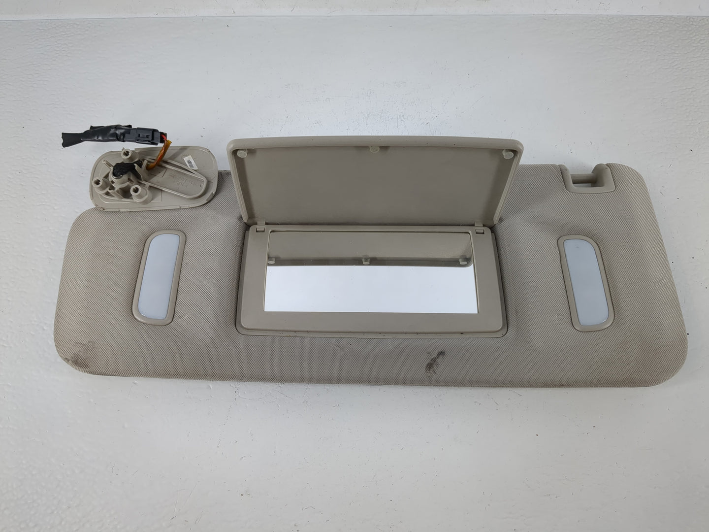 2007-2014 Cadillac Escalade Esv Sun Visor Shade Replacement Driver Left Mirror Fits Fits 2007 2008 2009 2010 2011 2012 2013 