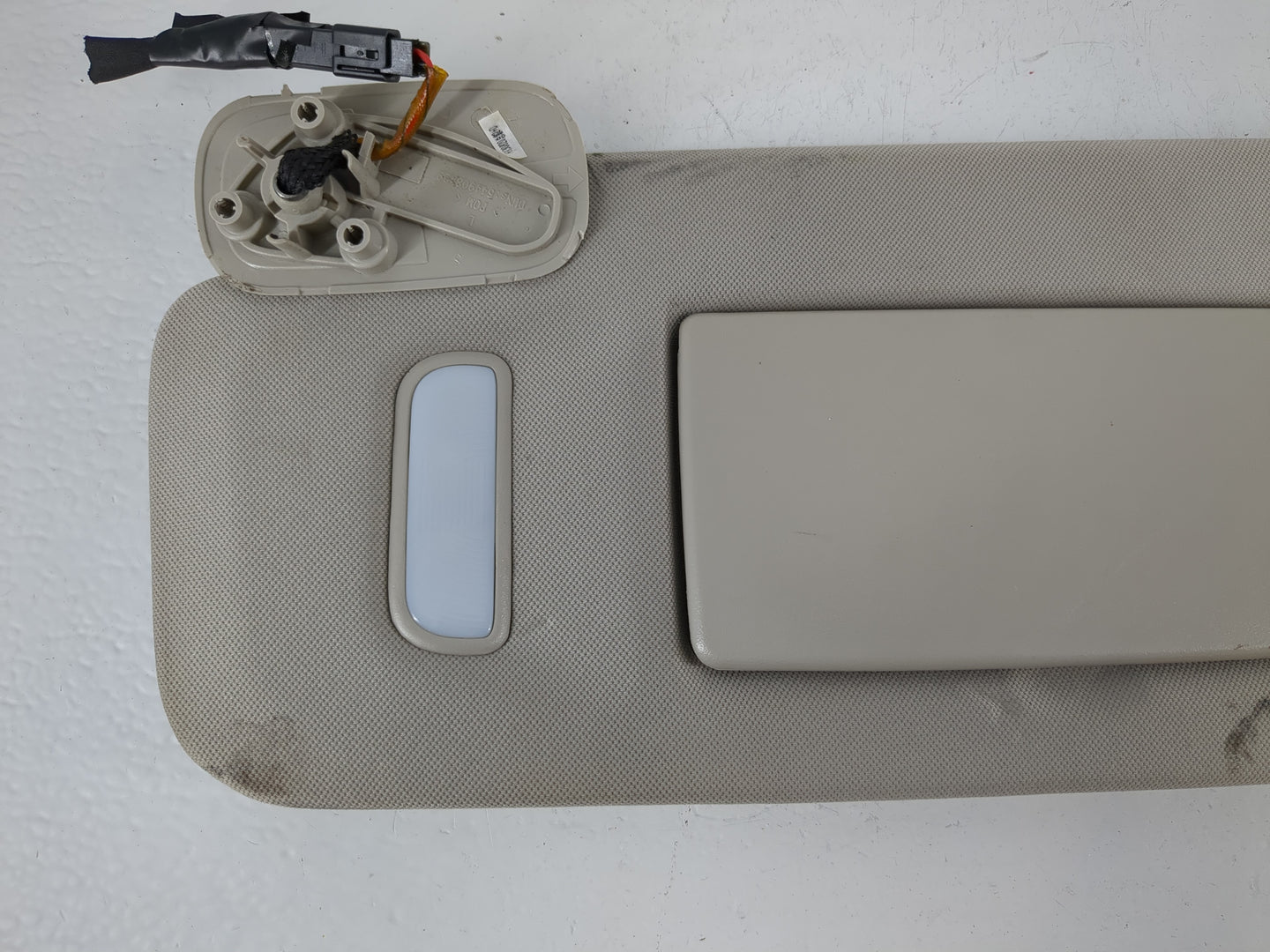 2007-2014 Cadillac Escalade Esv Sun Visor Shade Replacement Driver Left Mirror Fits Fits 2007 2008 2009 2010 2011 2012 2013 