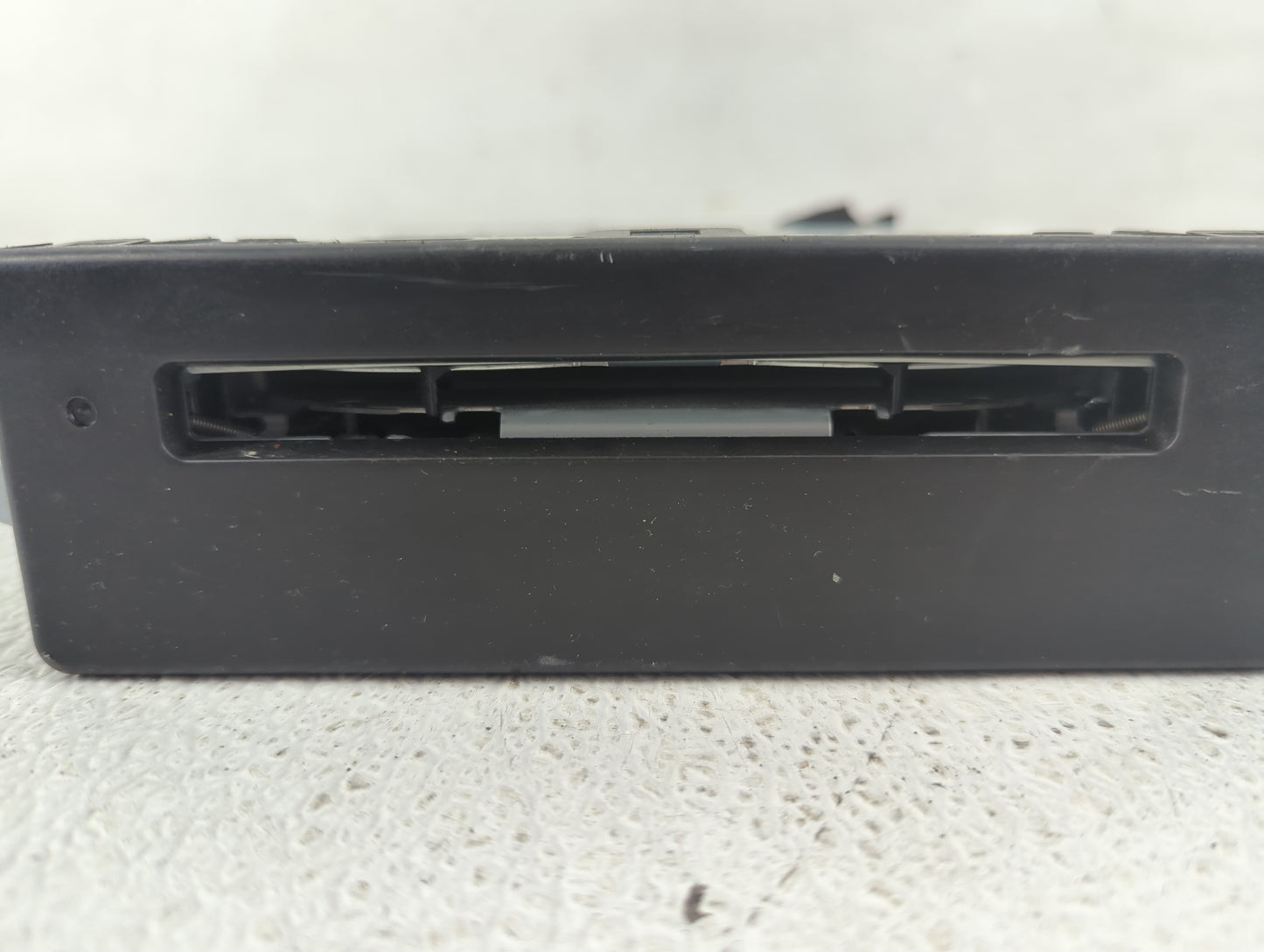 2013-2014 Cadillac Srx Radio AM FM Cd Player Receiver Replacement P/N:13590747 Fits Fits 2013 2014 OEM Used Auto Parts - Oem