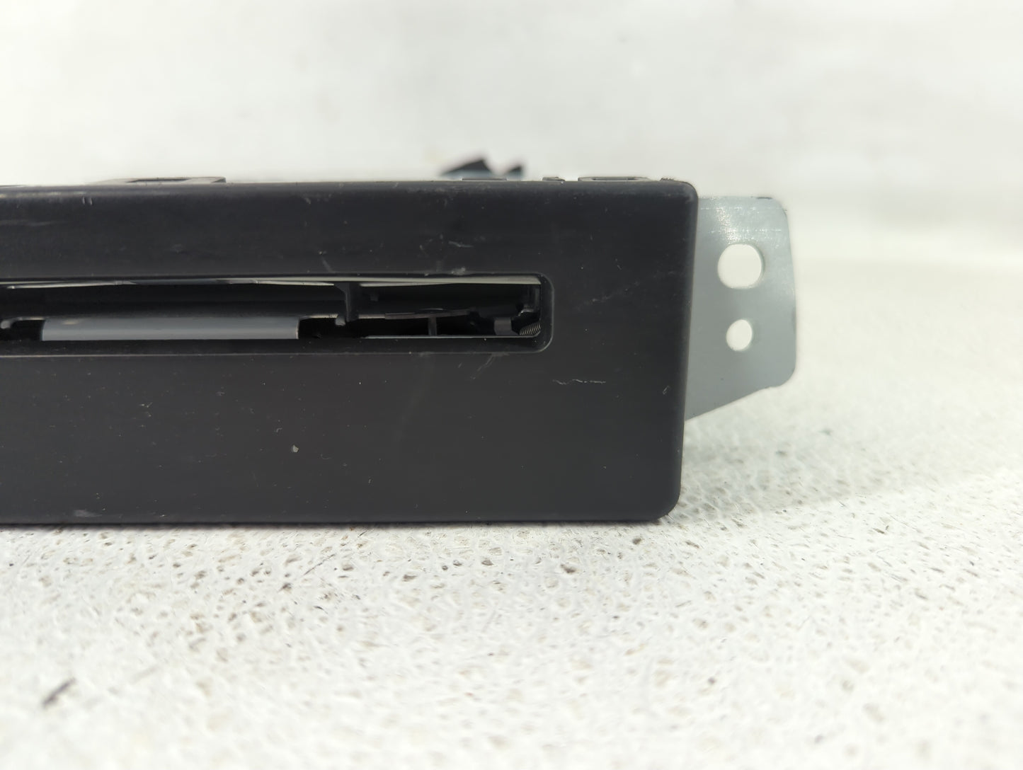 2013-2014 Cadillac Srx Radio AM FM Cd Player Receiver Replacement P/N:13590747 Fits Fits 2013 2014 OEM Used Auto Parts - Oem